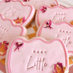 Wavy sign debosser and cutter