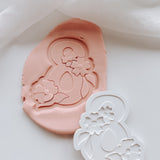 Floral 8 to mark the 8th of March IWD stamp and cutter