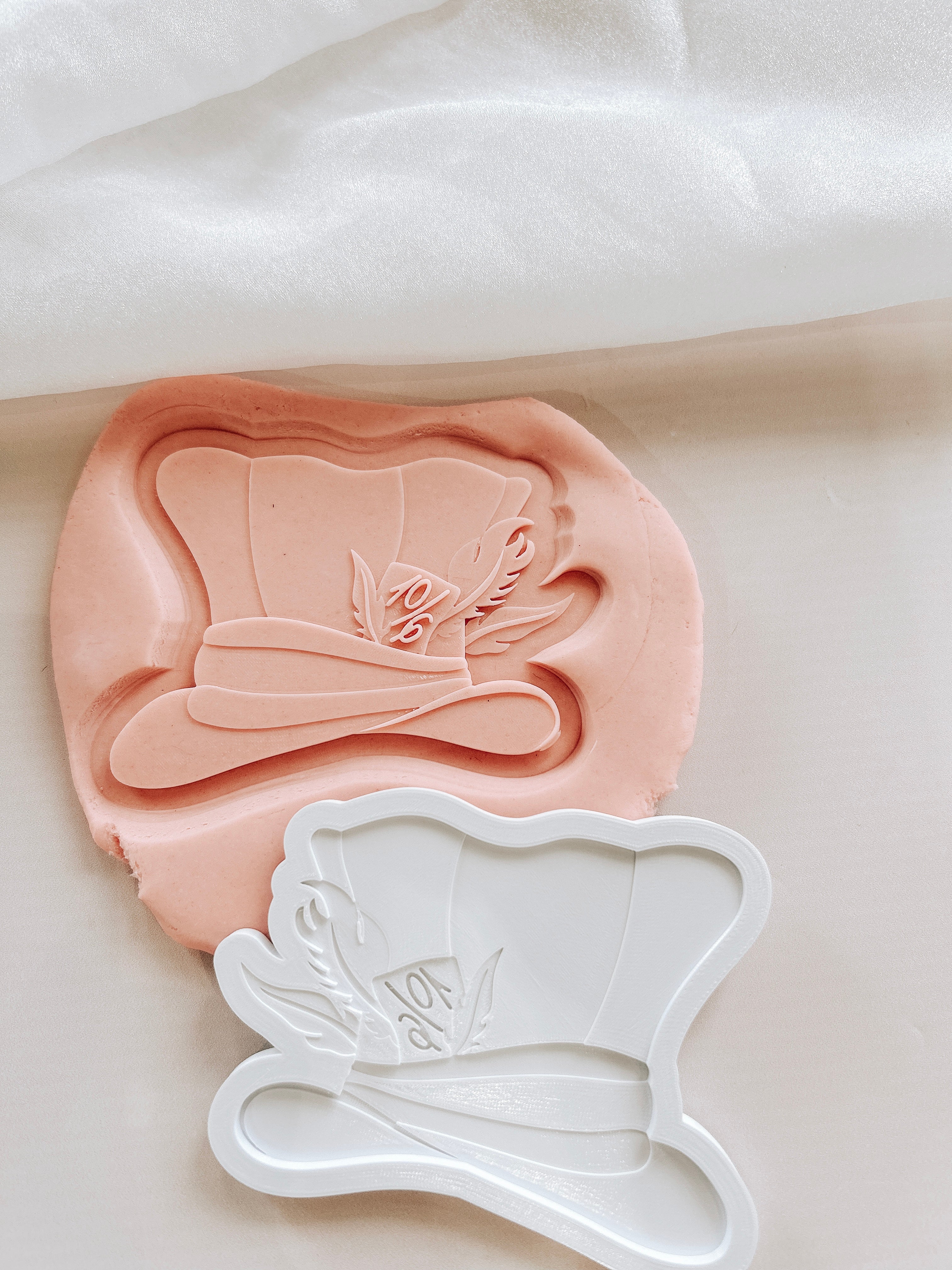 Mad hatters hat debosser and cutter