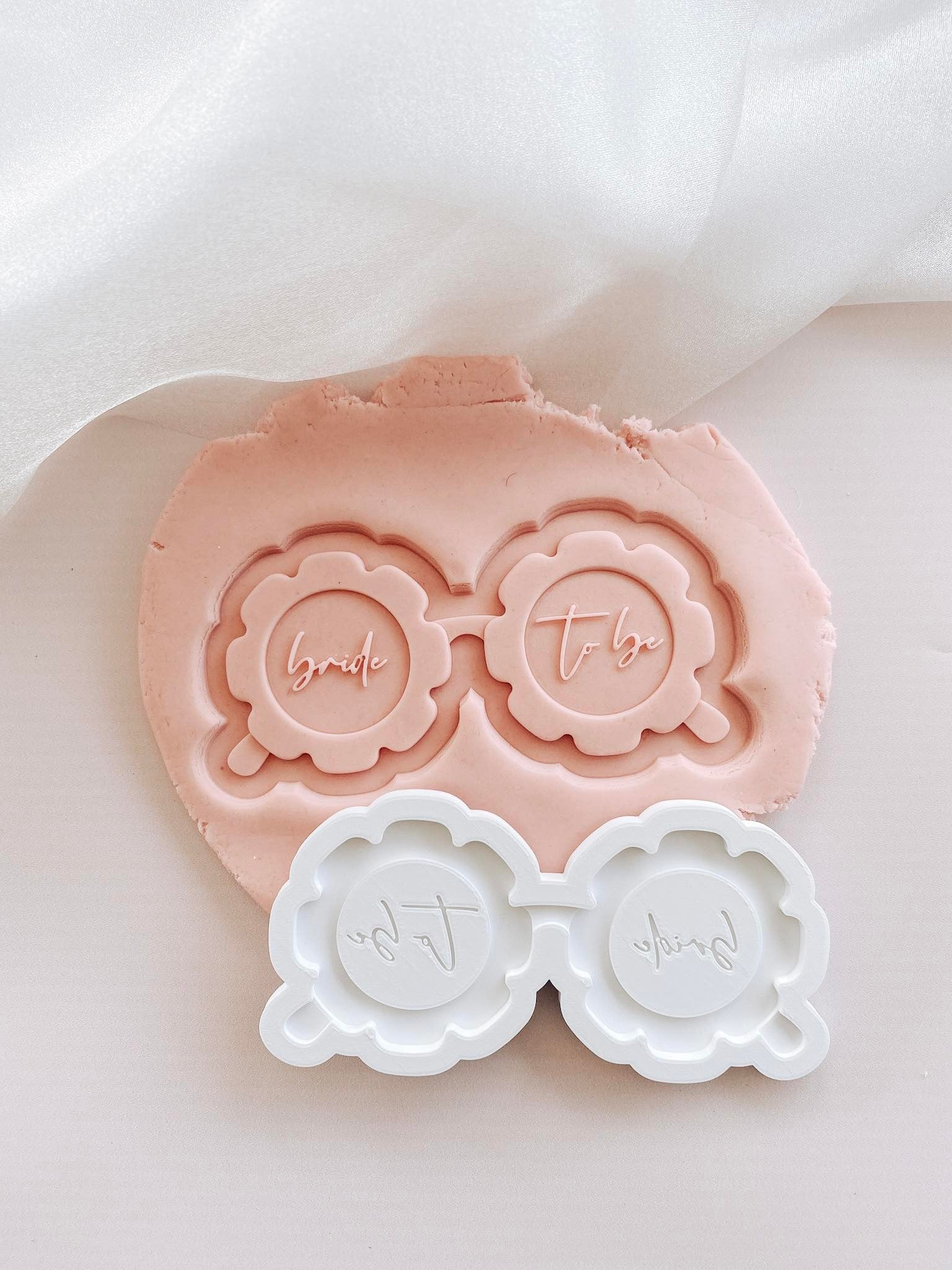 Bride to be daisy frame sunglasses stamp and cutter