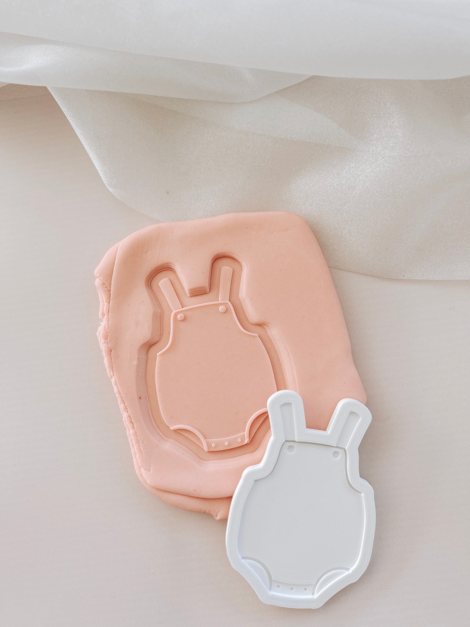 Simple sleeveless baby onesie stamp and cutter