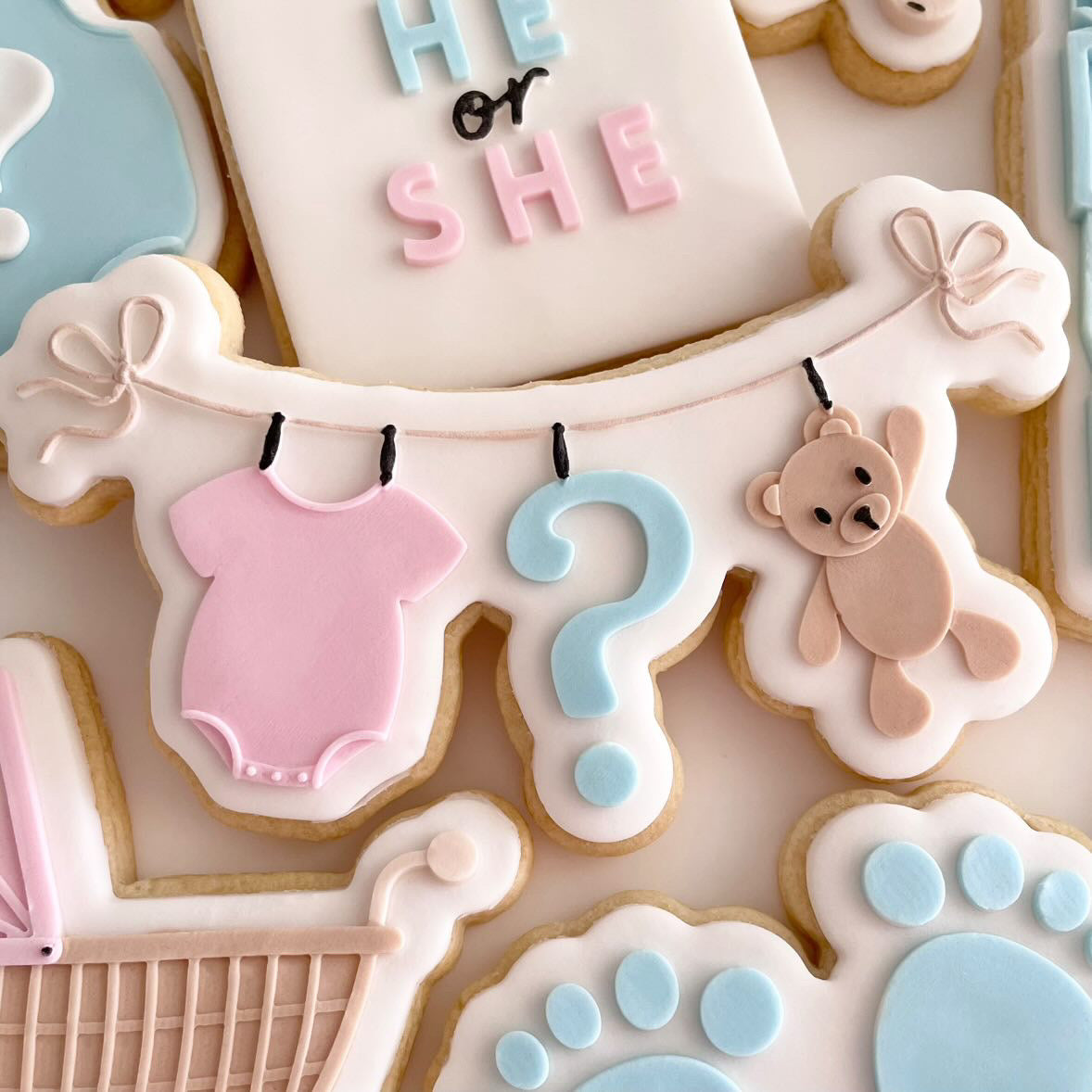 Gender reveal hanger with onesie question mark & bear stamp and cutter
