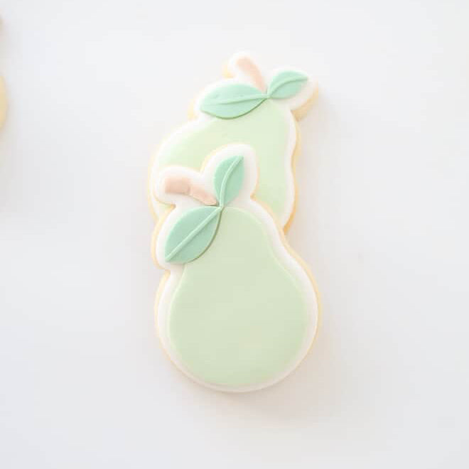 Simple full pear stamp and cutter
