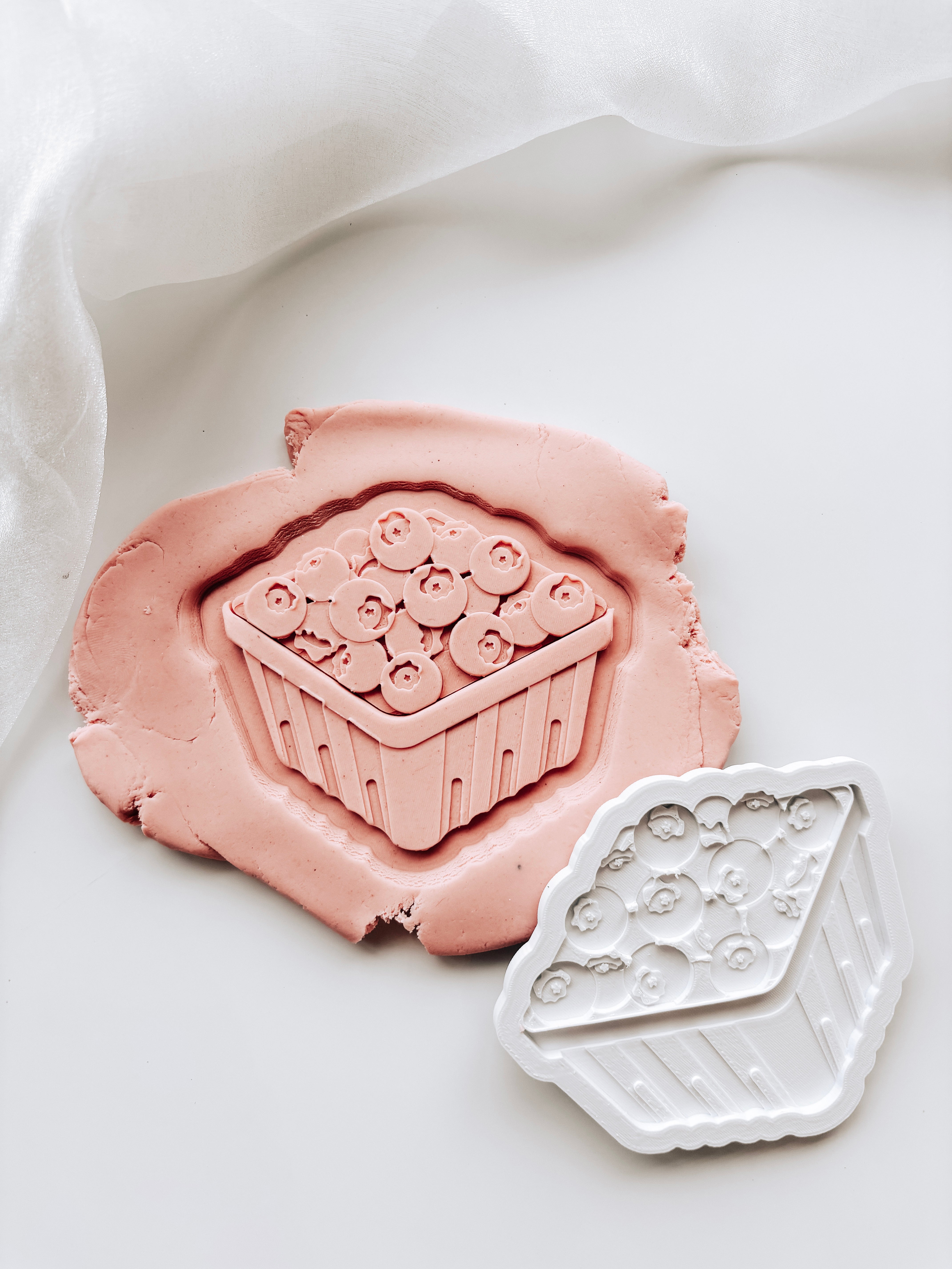 Punnet of blueberries stamp & cutter