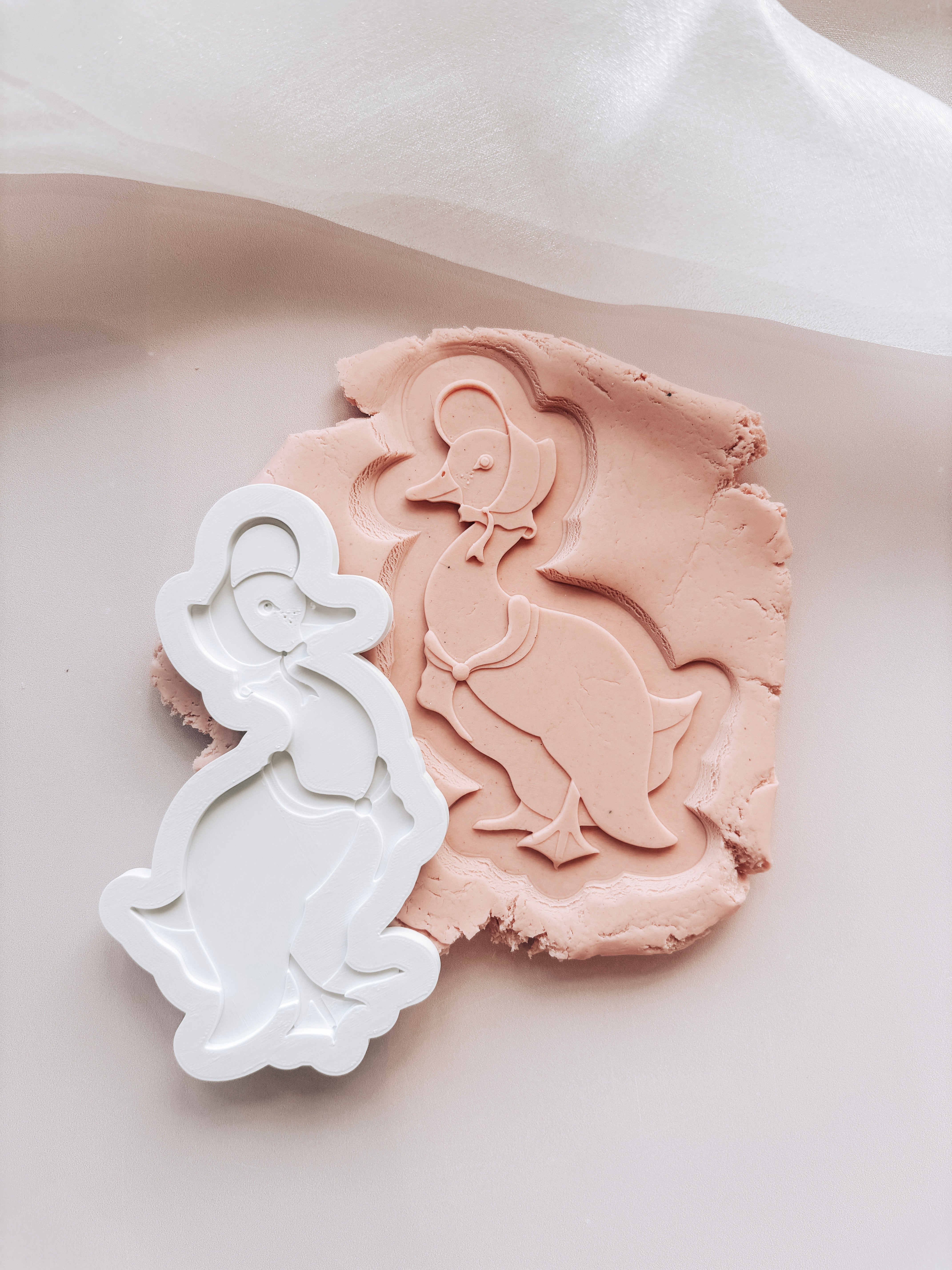 Jemima puddle duck stamp and cutter