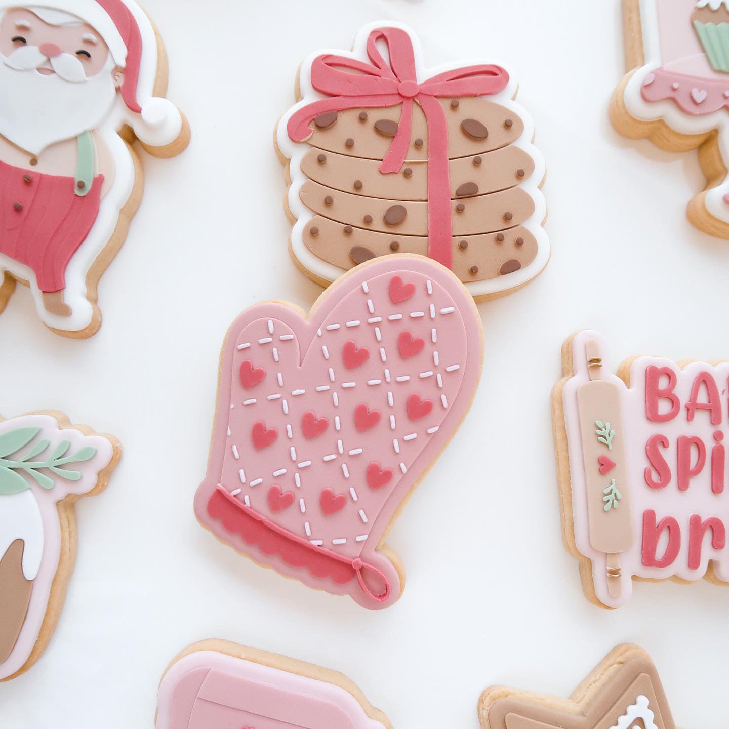 Baking oven mitt debosser and cutter