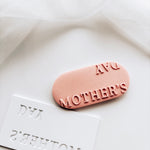 Mother’s Day mirrored font oval Stamp & Cutter