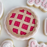 Round pie with texture stamp and cutter