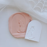 Cat silhouette in arch stamp and cutter