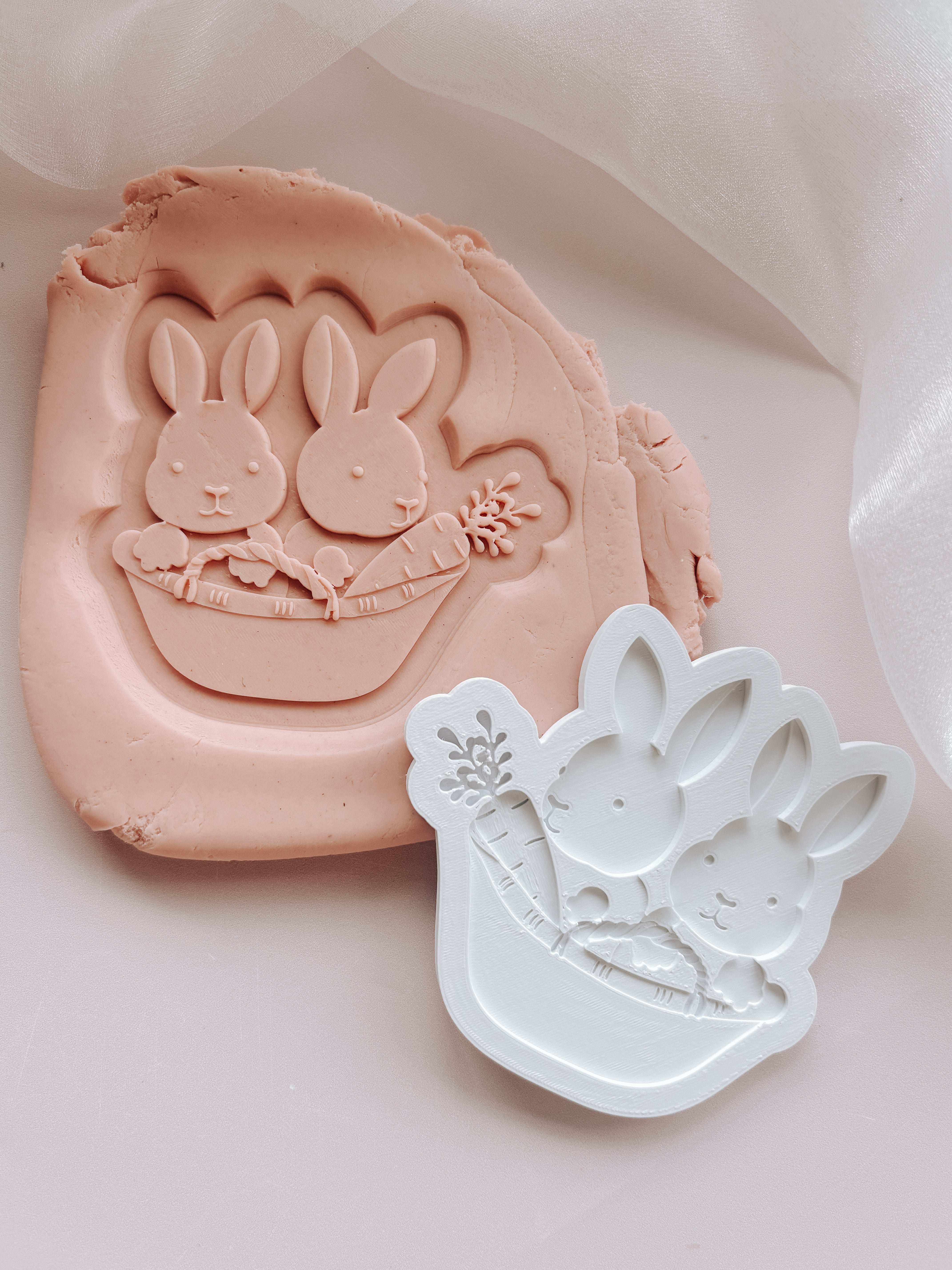 Boss Embossers Rabbit Bunnies in basket stamp and cutter– Boss Embossers