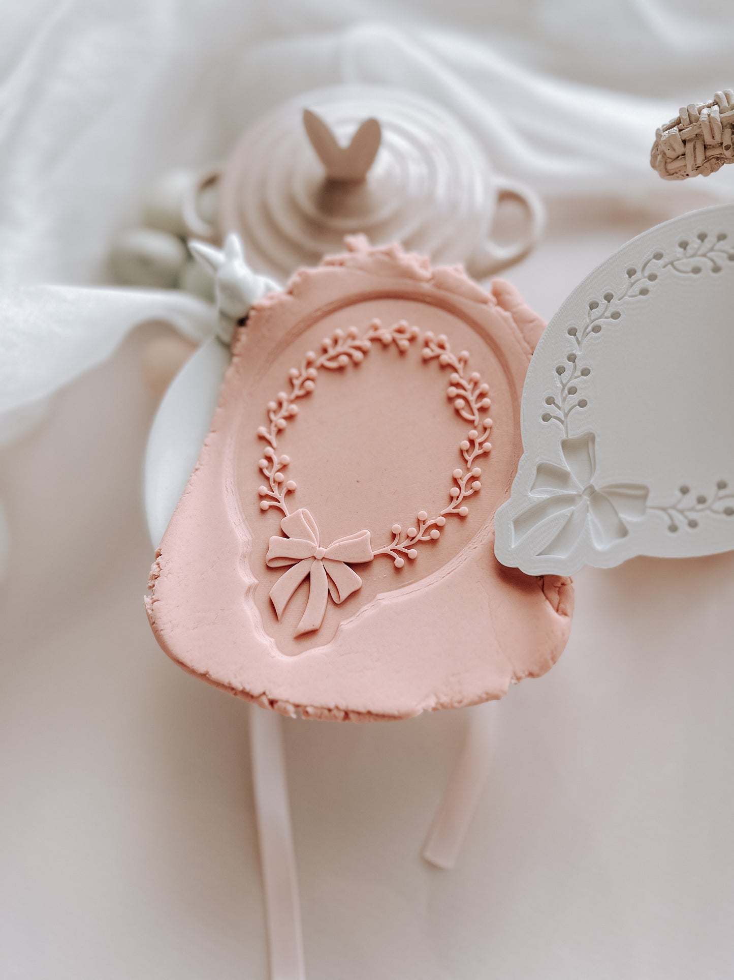 Baby’s breath oval with fancy ribbon stamp and cutter