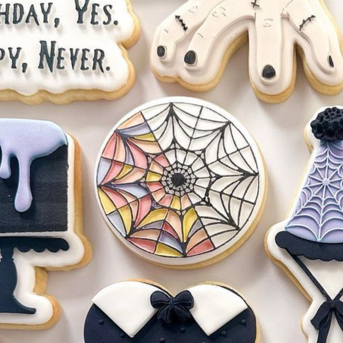 Halloween pattern in circle stamp and cutter