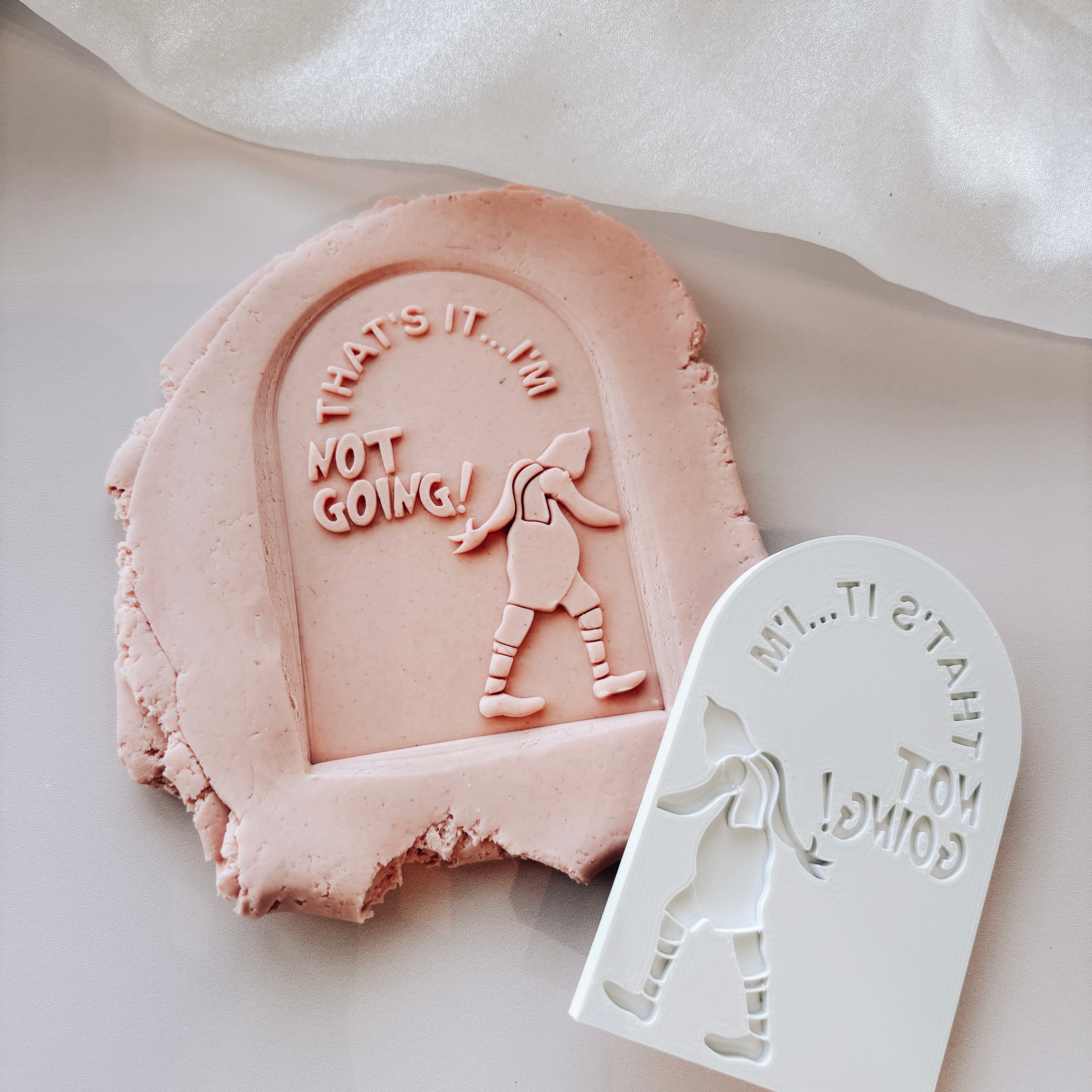 That’s it… I’m not going Grinch Silhouette arch stamp and cutter