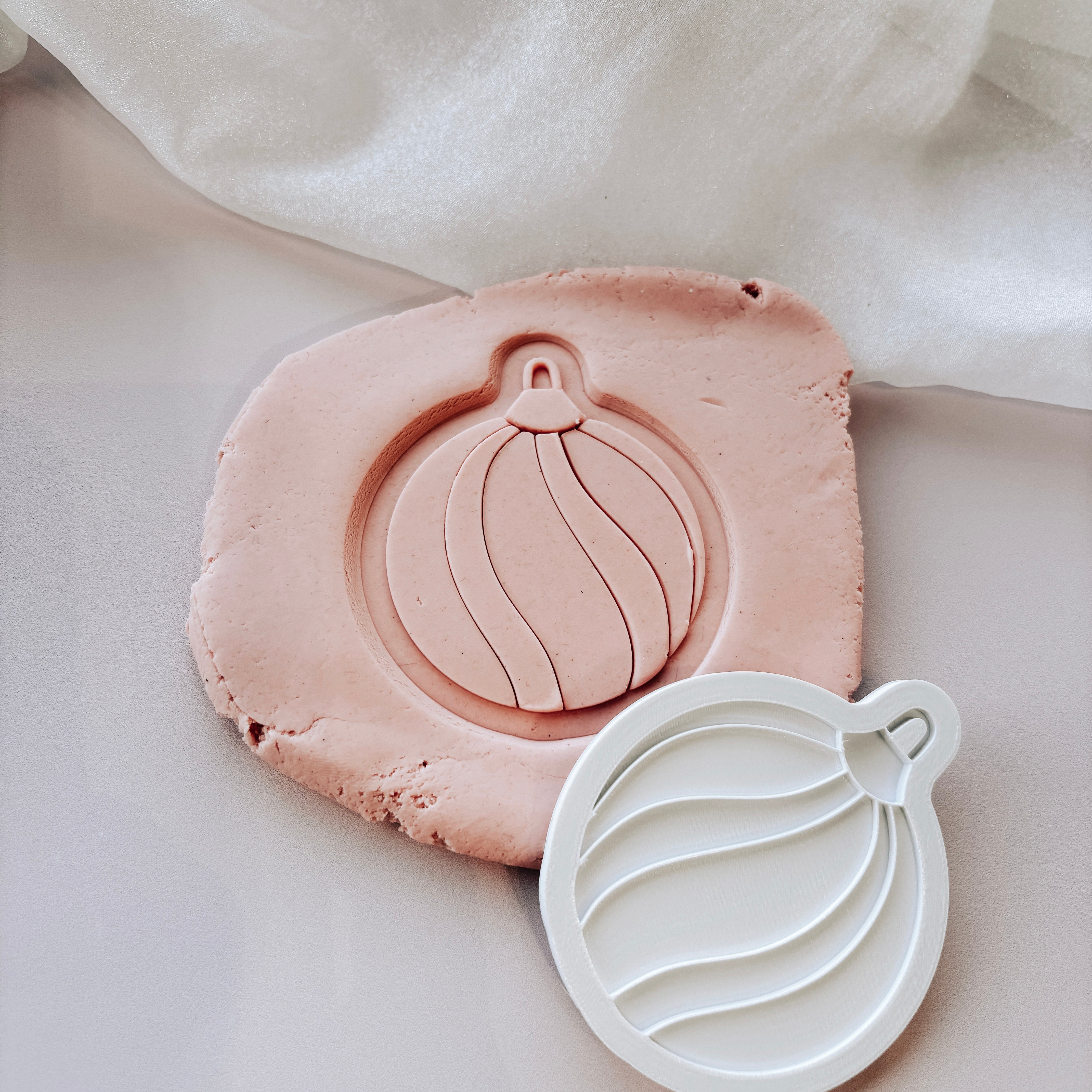Simple wavy striped bauble stamp and cutter