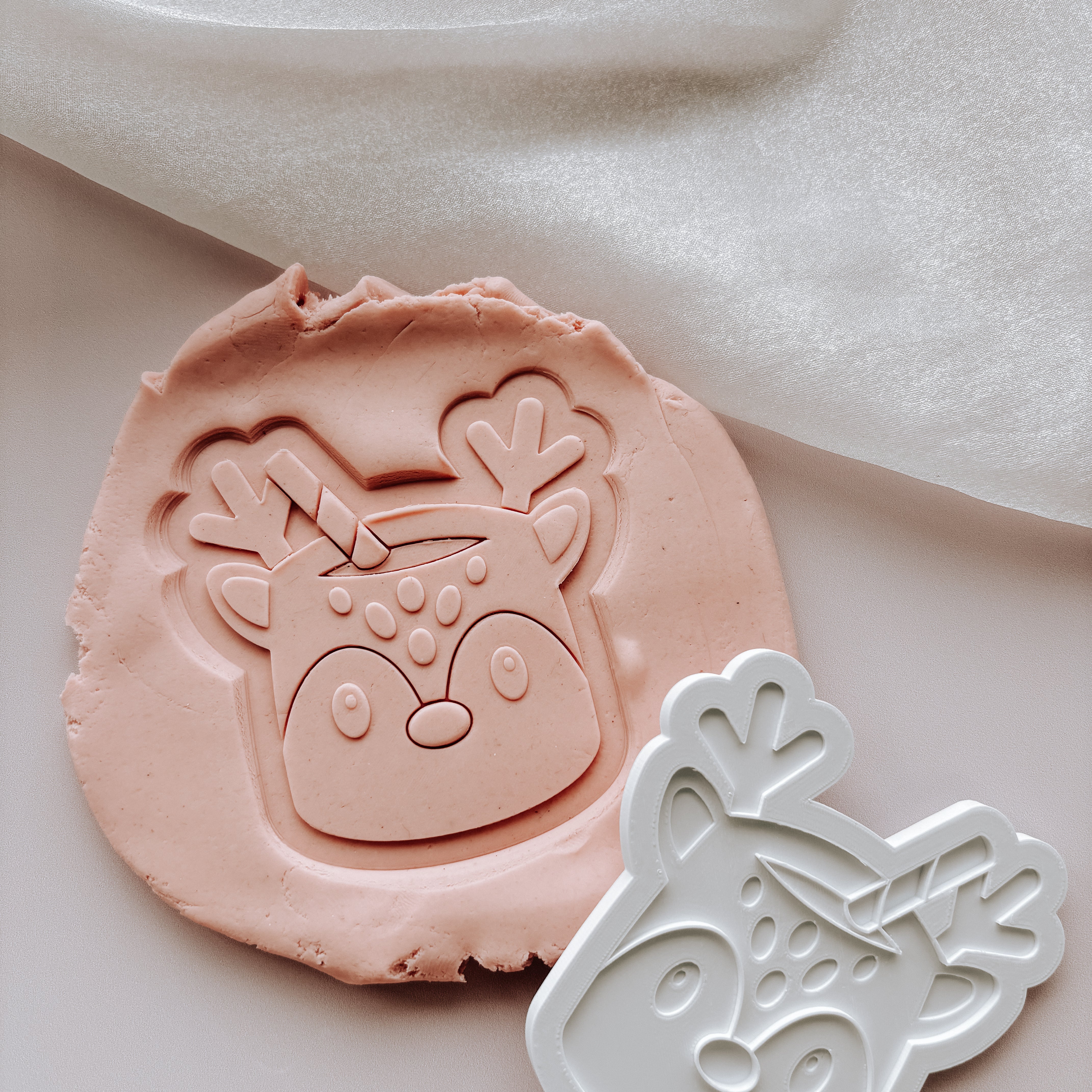 Reindeer mug with straw stamp and cutter