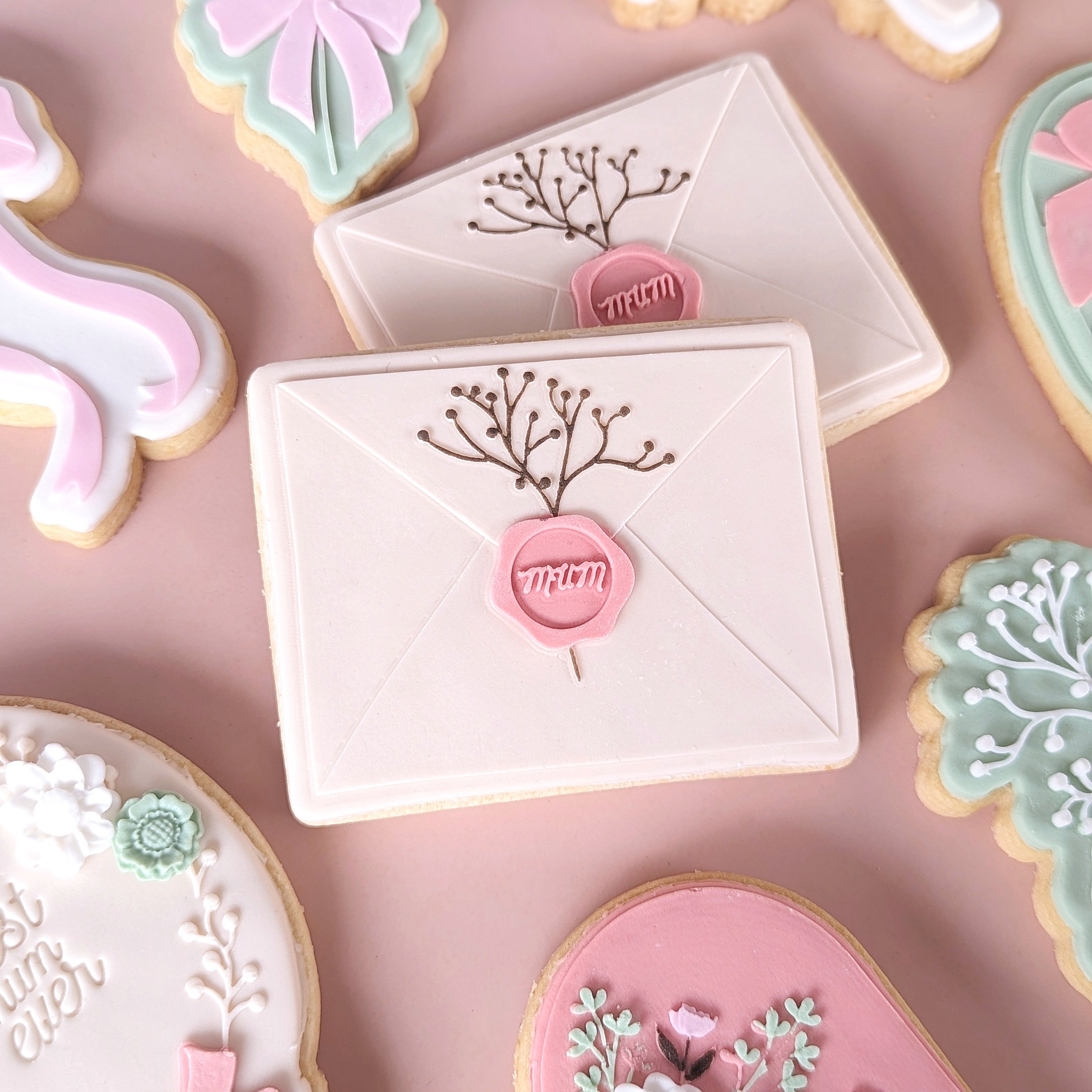 MUM- Elegant Mother’s Day letter/ envelope with baby’s breath and wax seal debosser and cutter