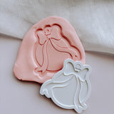 Simple bauble with ribbon bow stamp and cutter