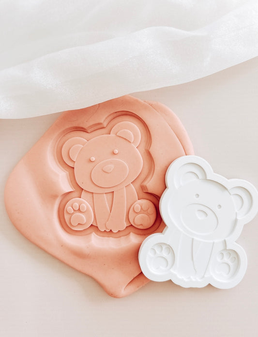Simple cute sitting bear stamp and cutter