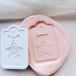 GrEATing card- Christmas star bauble hang tag stamp and cutter