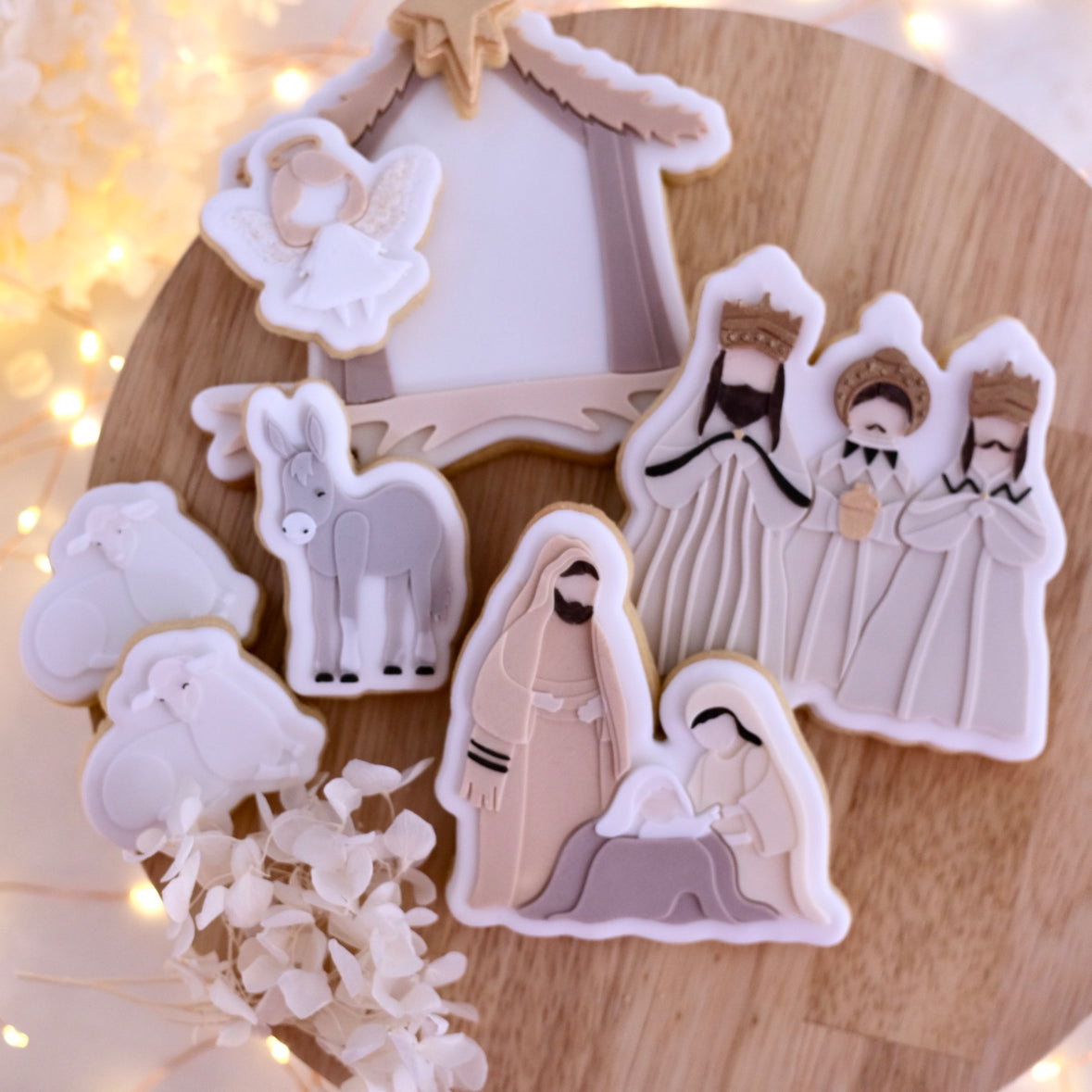 Nativity set of 7 stamps and cutters