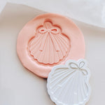 Christmas scallop shell with bow debosser and cutter