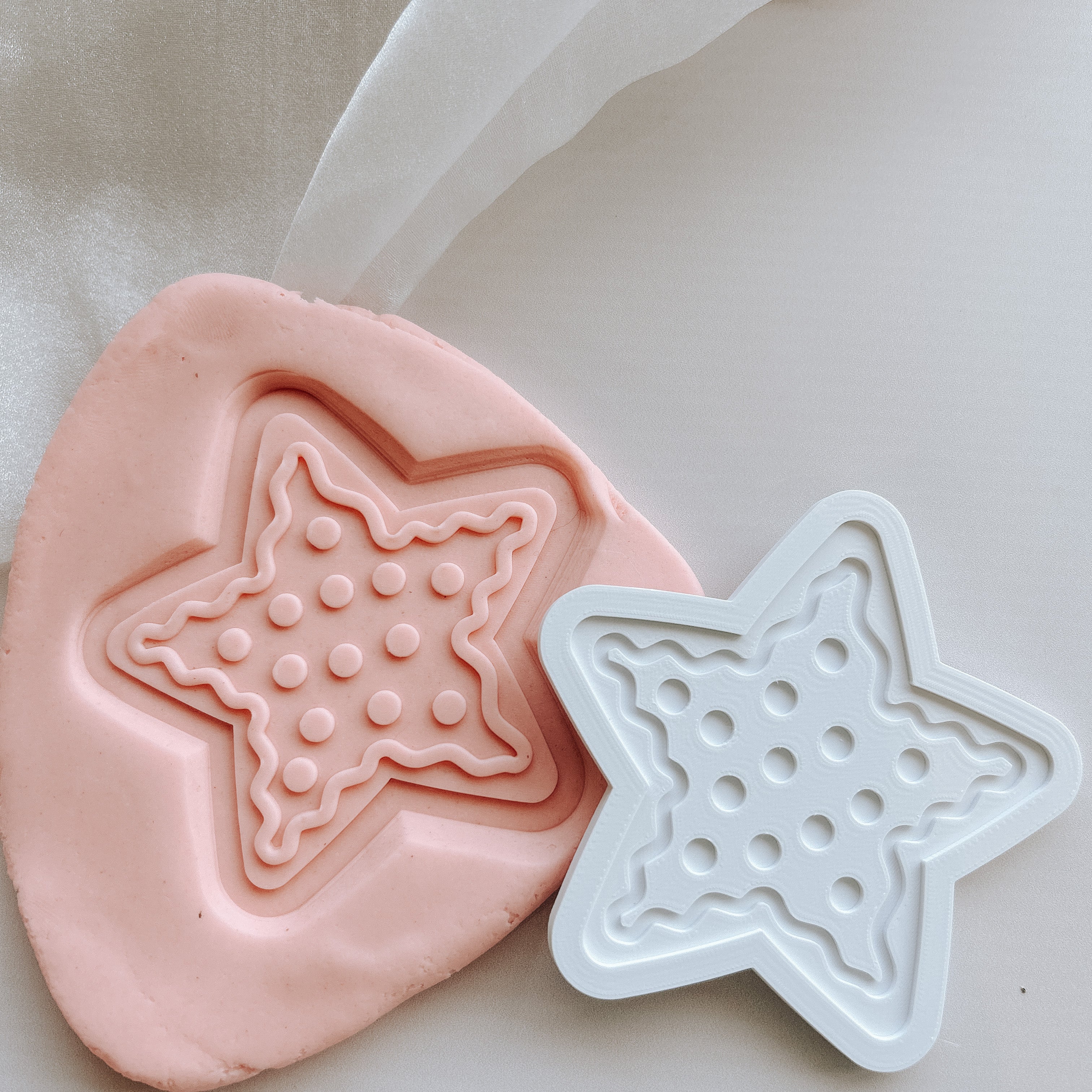 Wavy gingerbread star debosser and cutter