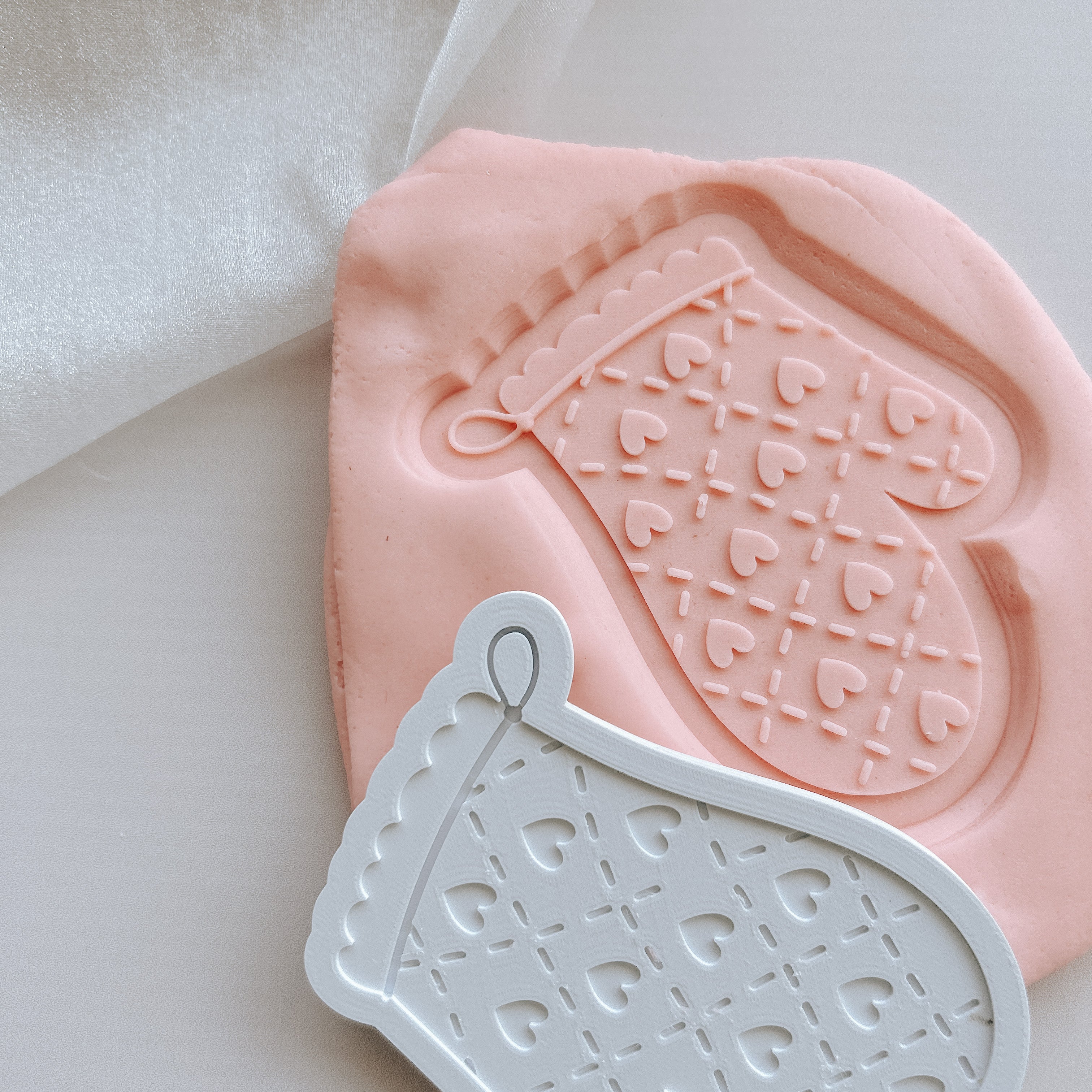 Baking oven mitt debosser and cutter