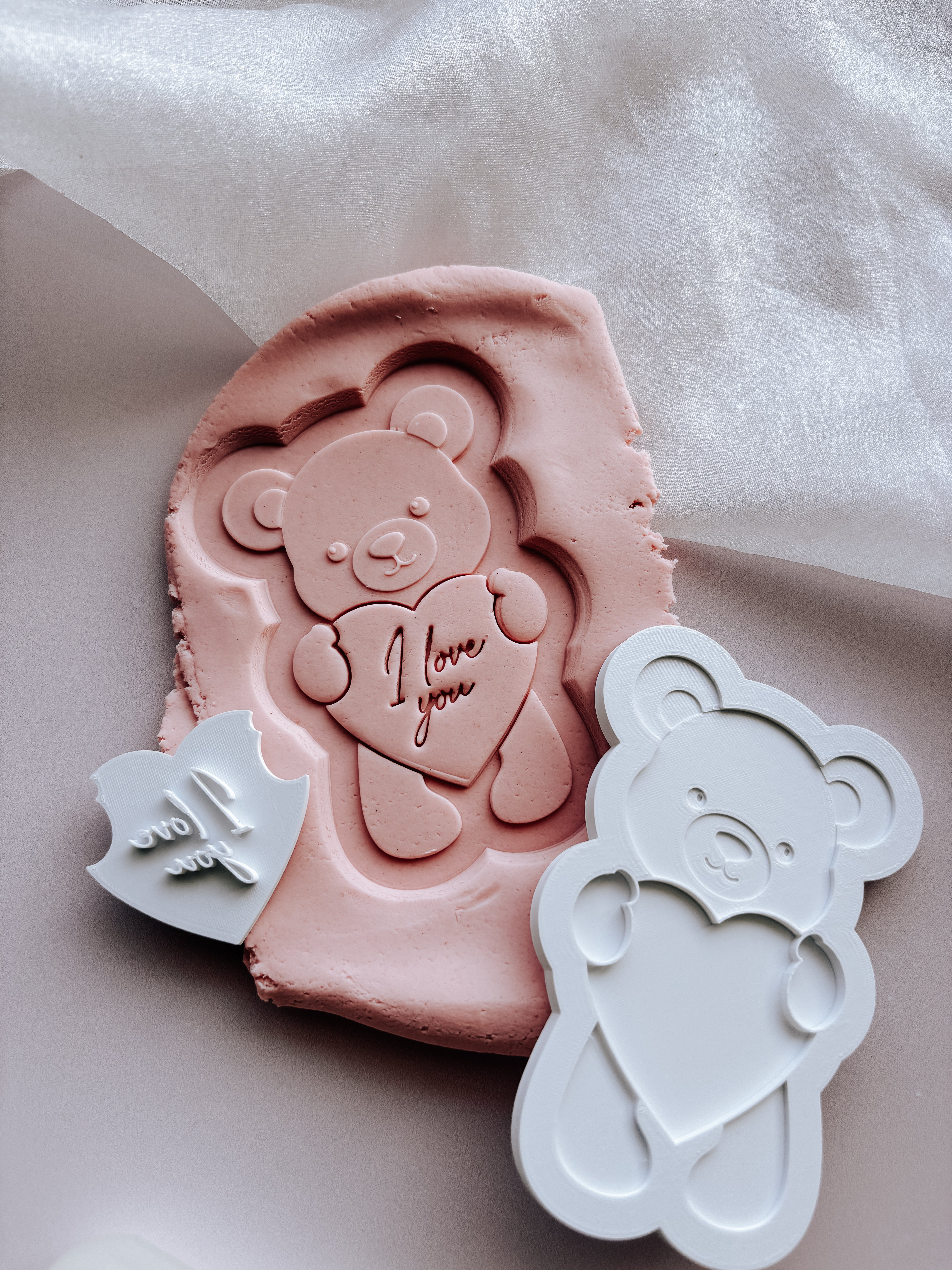 Sweet bear hugging heart with mini embosser set of 5 stamp and cutter