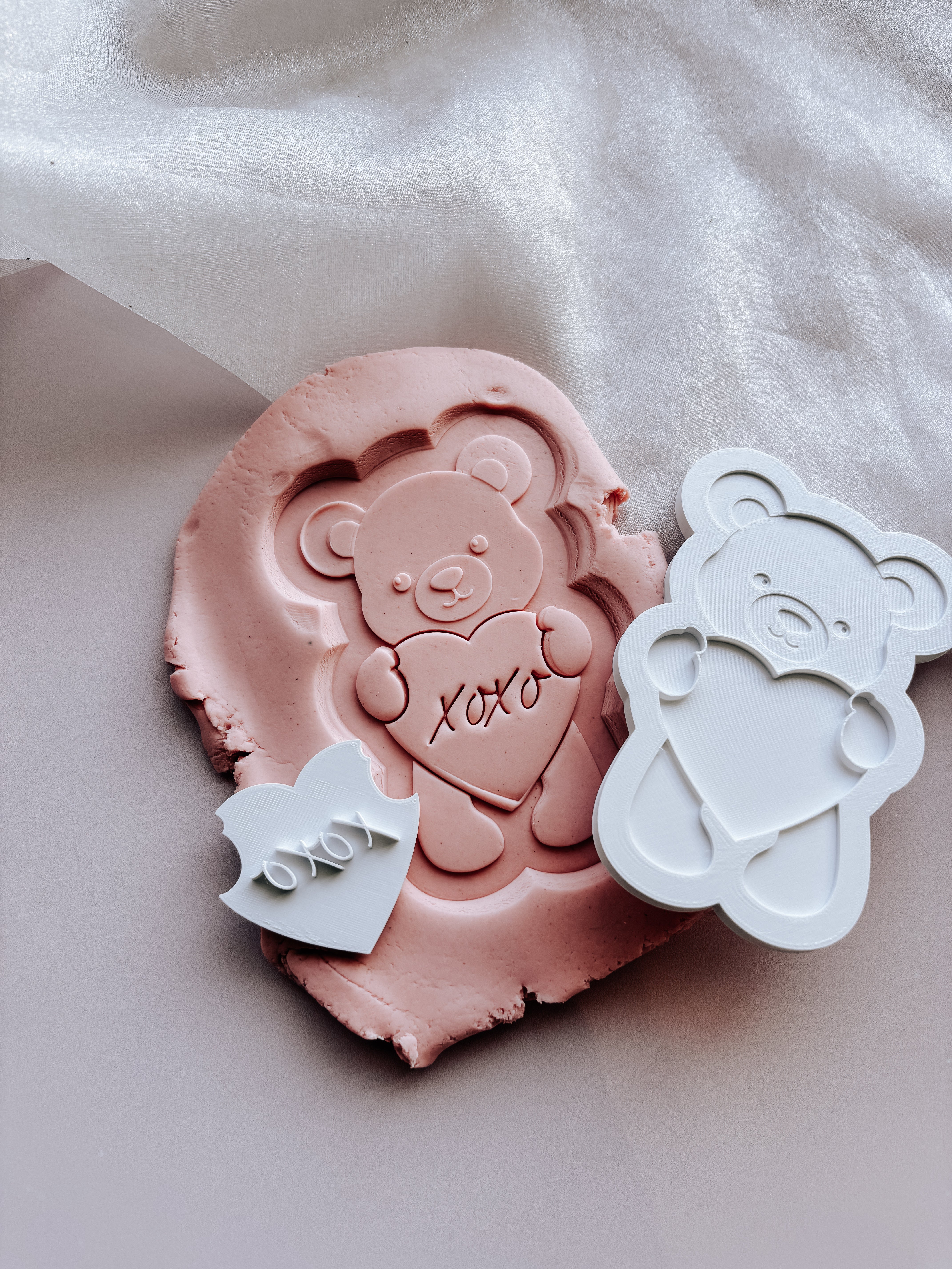 Sweet bear hugging heart with mini embosser set of 5 stamp and cutter