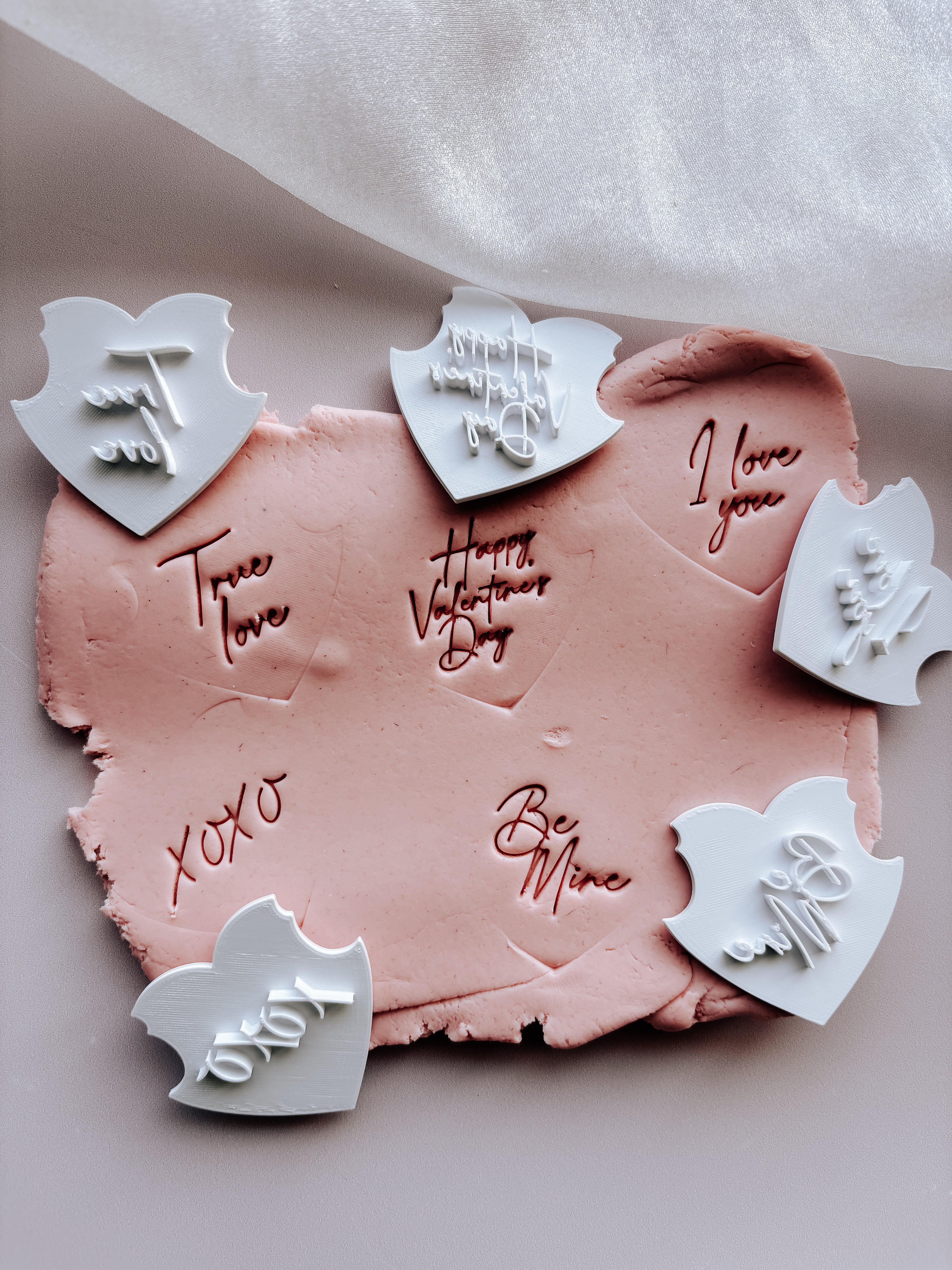 Sweet bear hugging heart with mini embosser set of 5 stamp and cutter