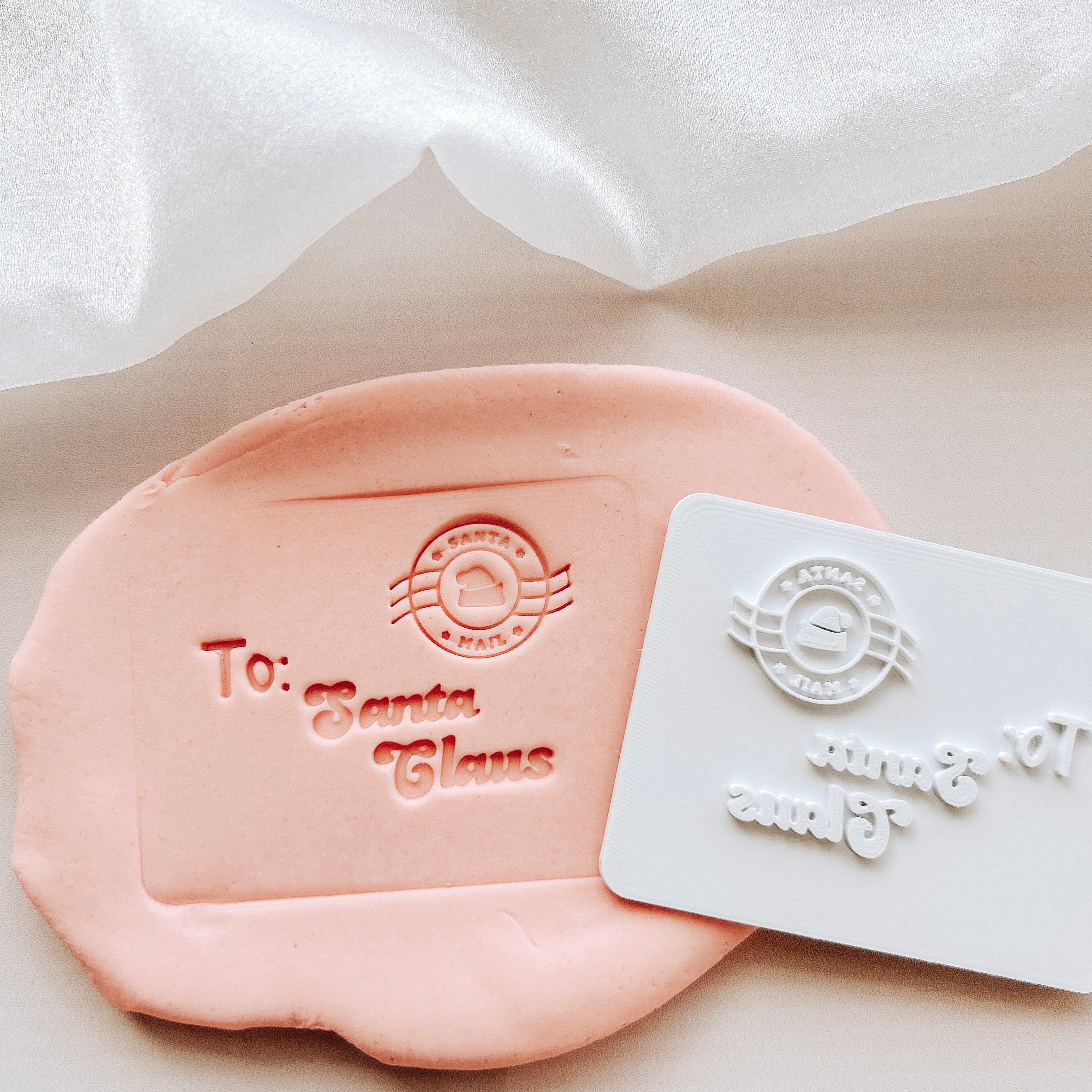 To Santa Claus note Embosser and cutter
