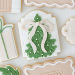 Floppy ribbon bow plate stamp