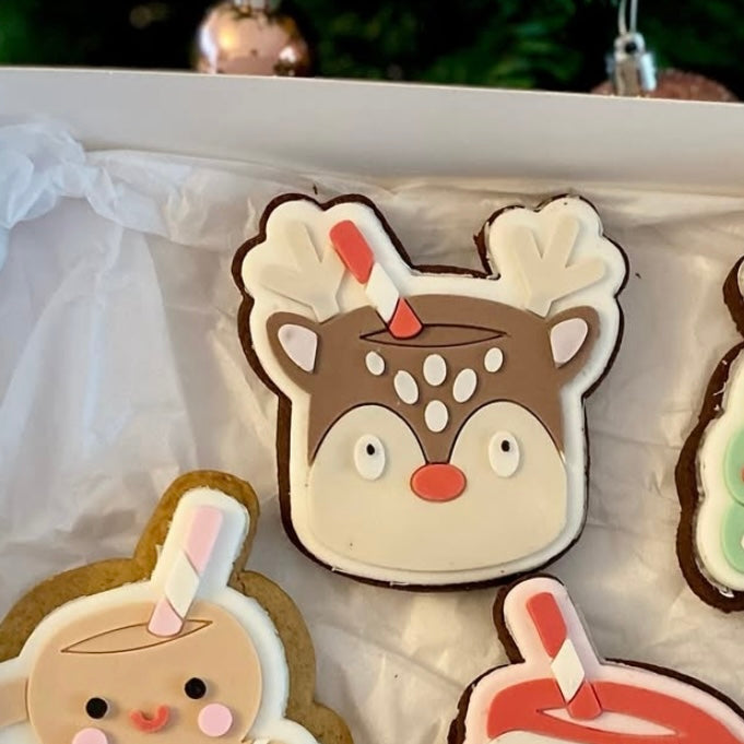 Reindeer mug with straw stamp and cutter