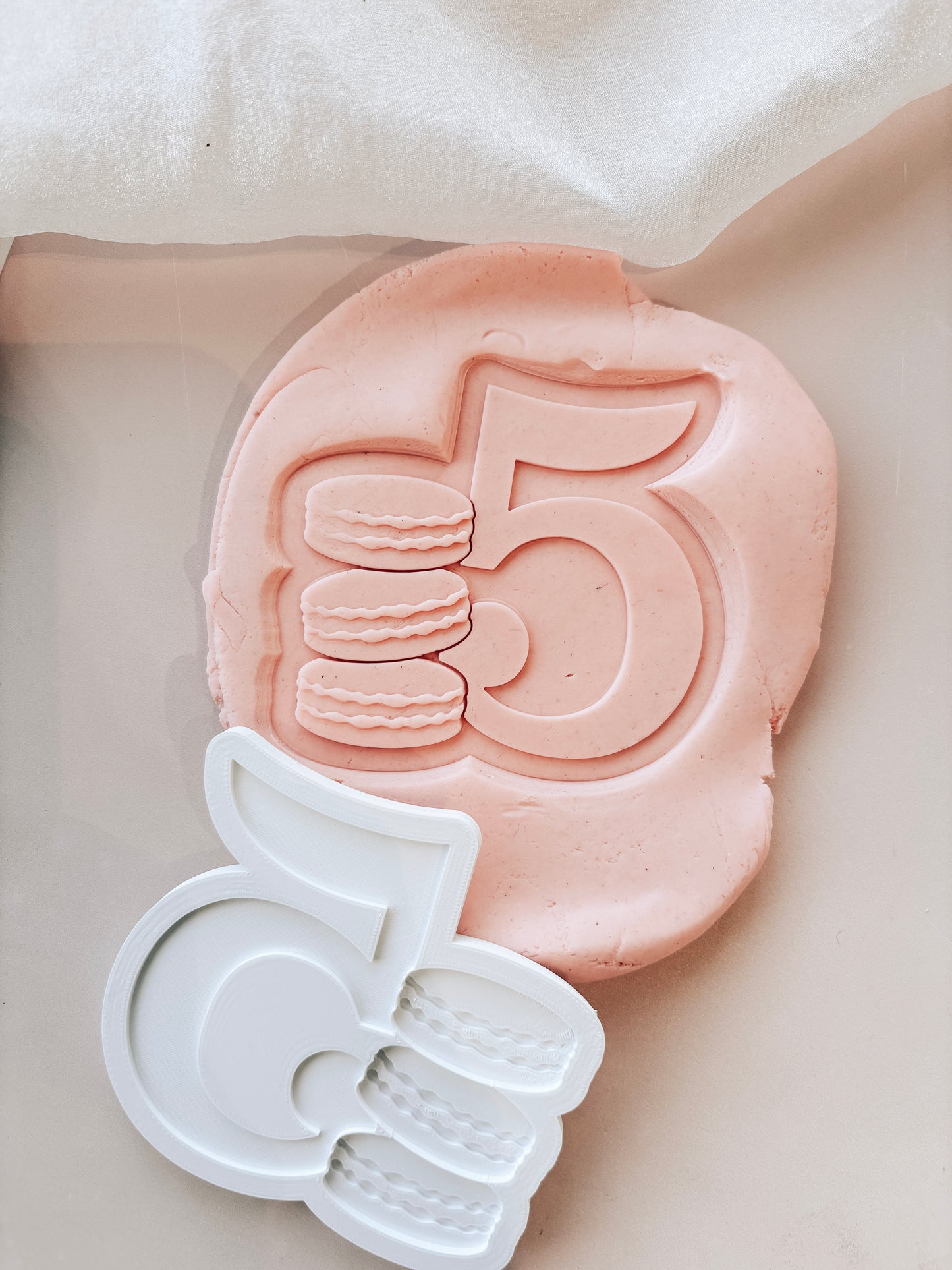 Number with macaron detail stamp and cutter