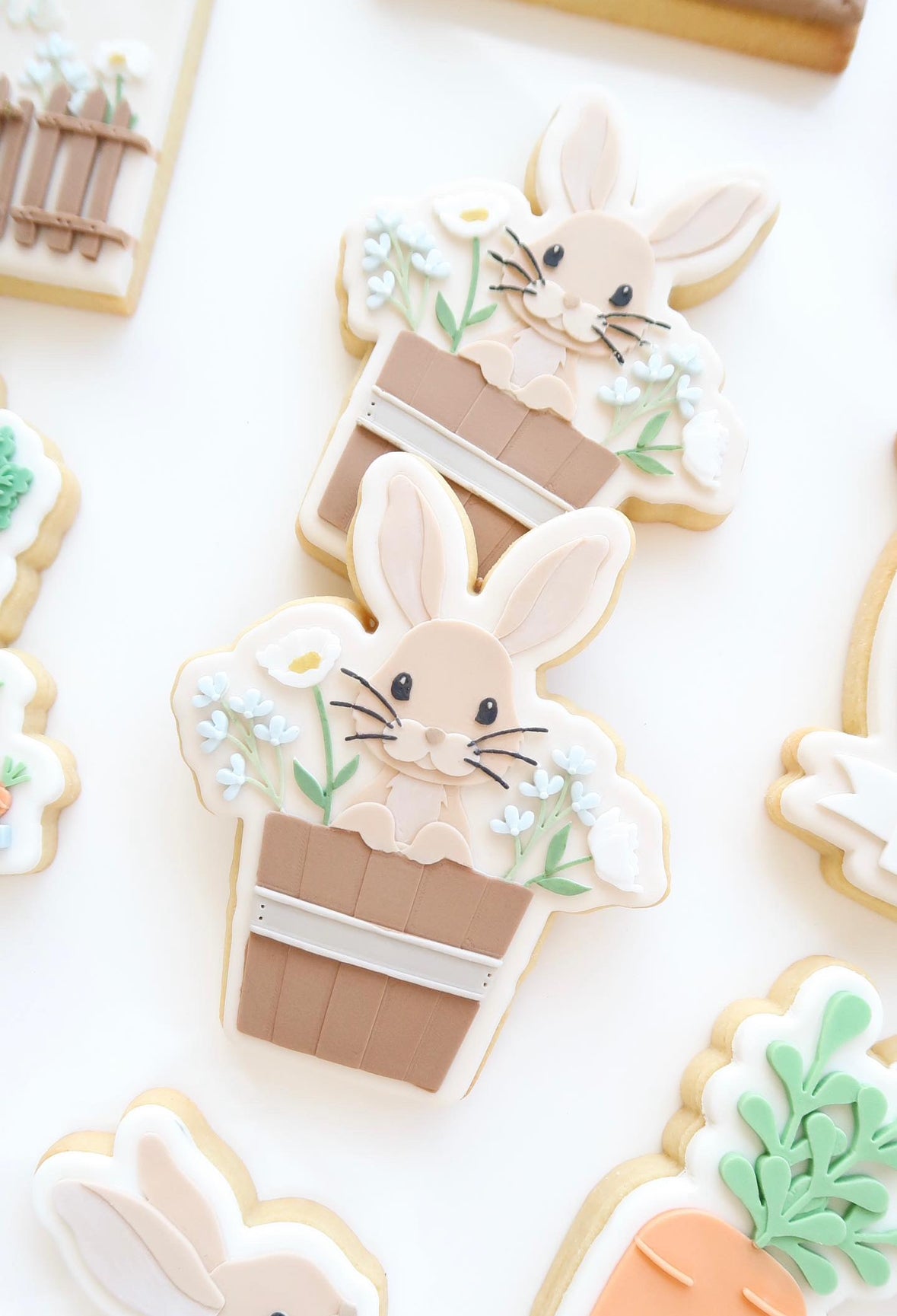 Boss Embossers Rabbit Bunny in wooden bucket debosser and cutter– Boss Embossers