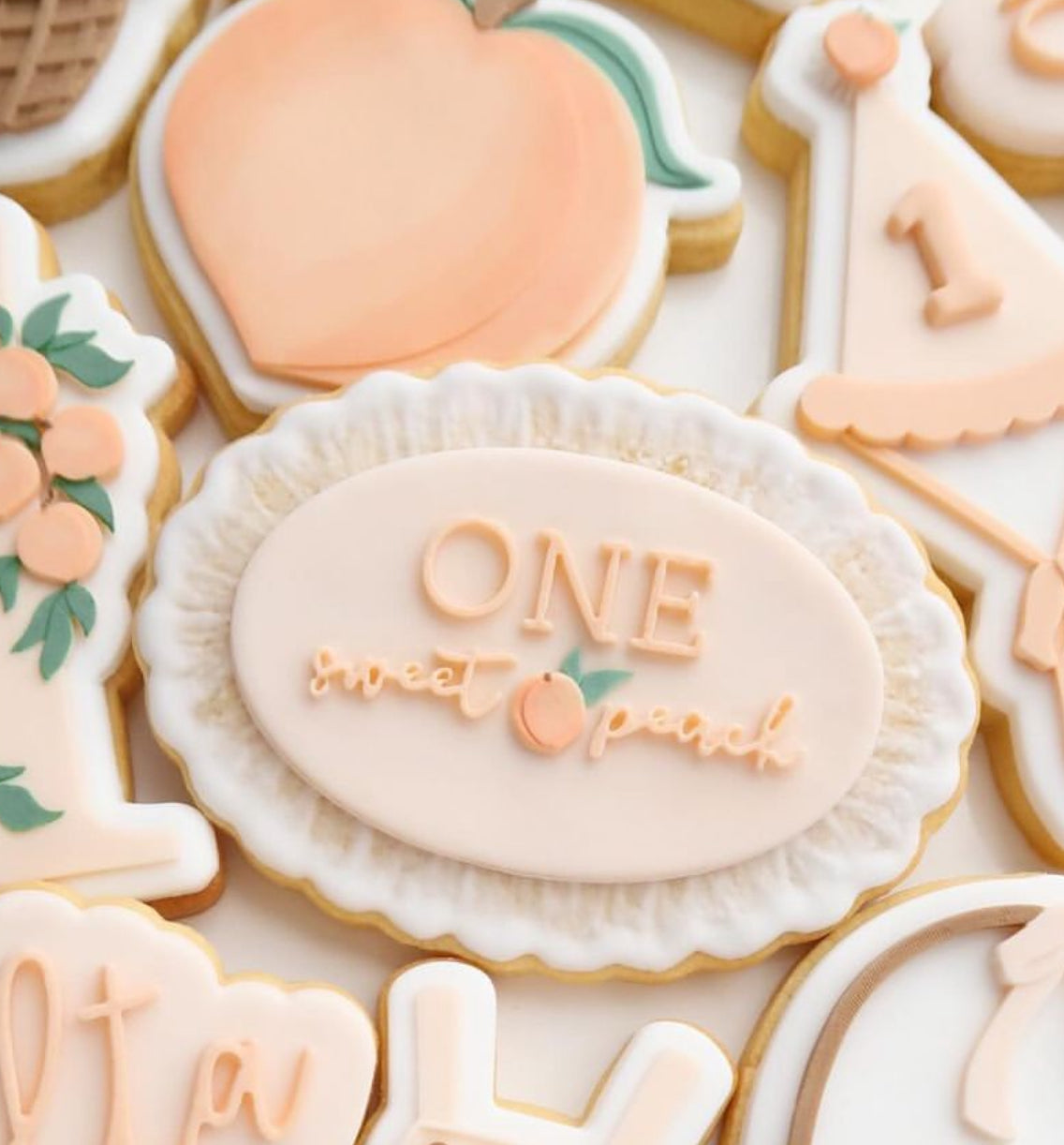 One sweet peach on scalloped frame stamp and cutter