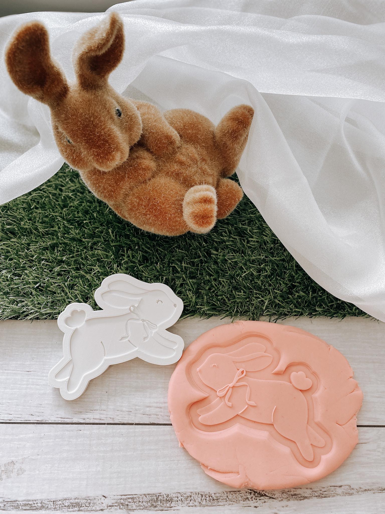 Boss Embossers Rabbit Boho hopping bunny debosser and cutter– Boss Embossers