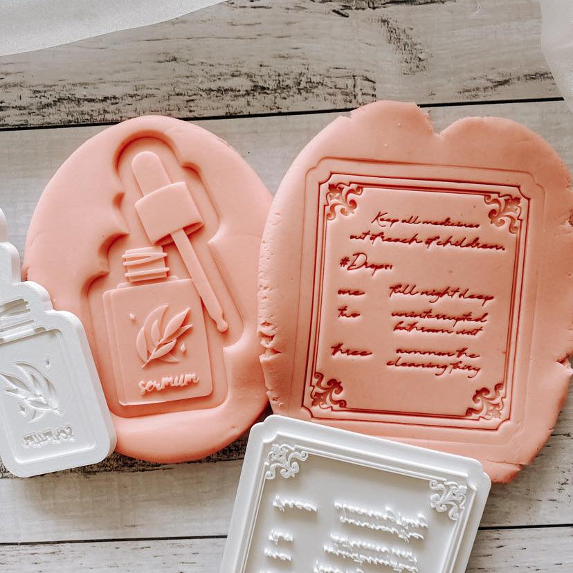 ser-MUM set of two stamps and cutters
