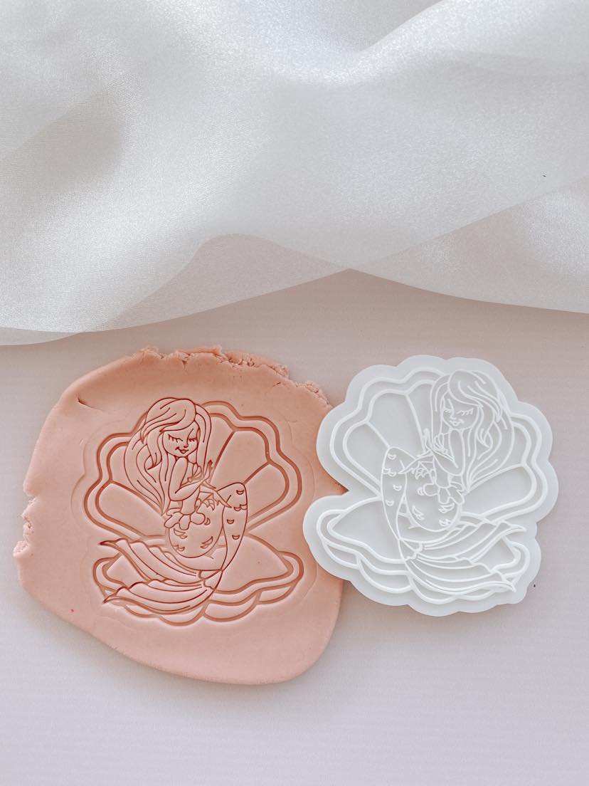 Mermaid in shell embosser and cutter