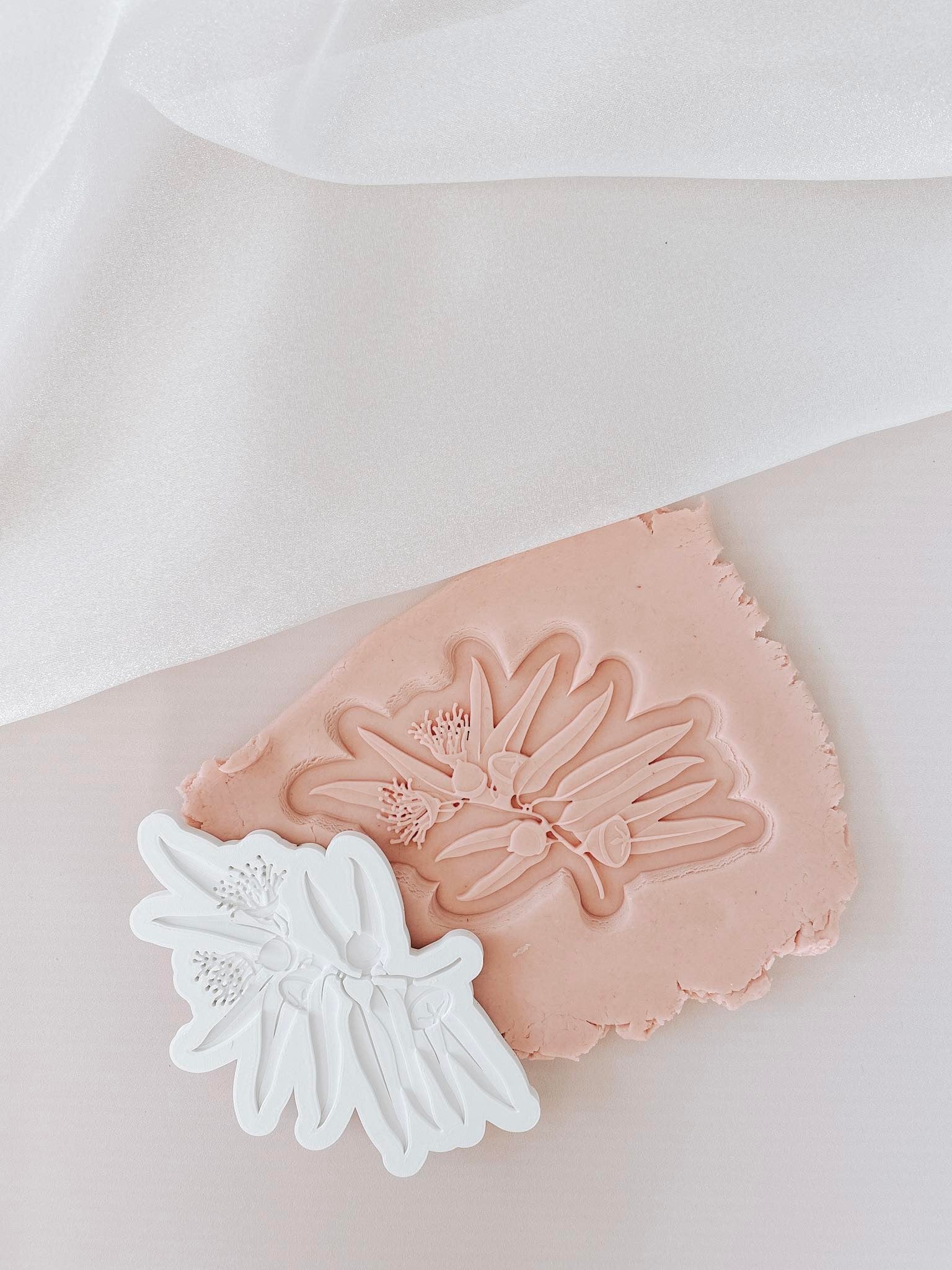 Eucalyptus floral leaf debosser and cutter
