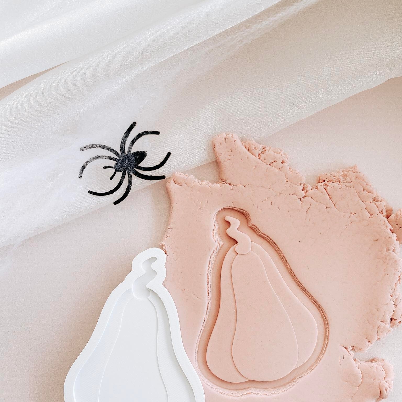 Classic pear shaped pumpkin debosser and cutter