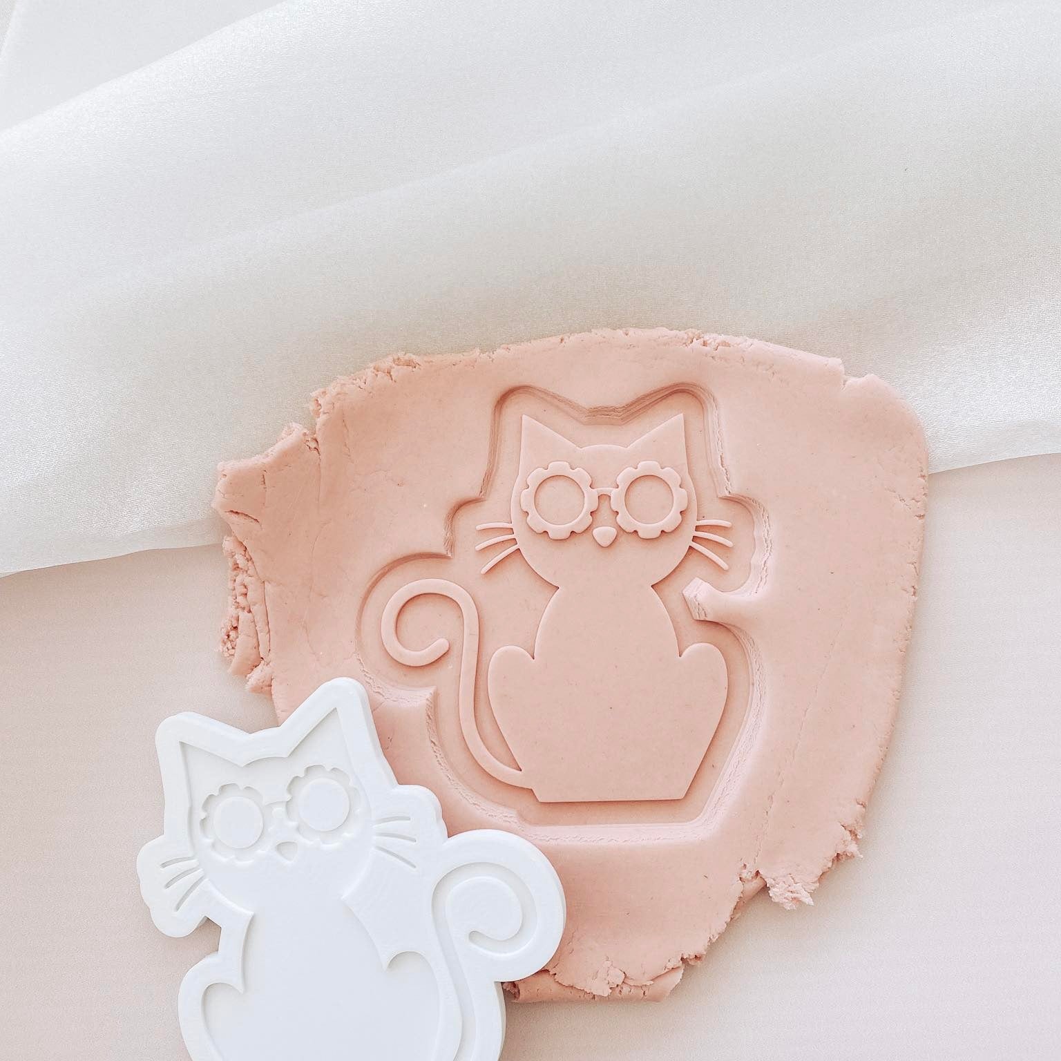 Groovy cat with glasses debosser and shape cutter