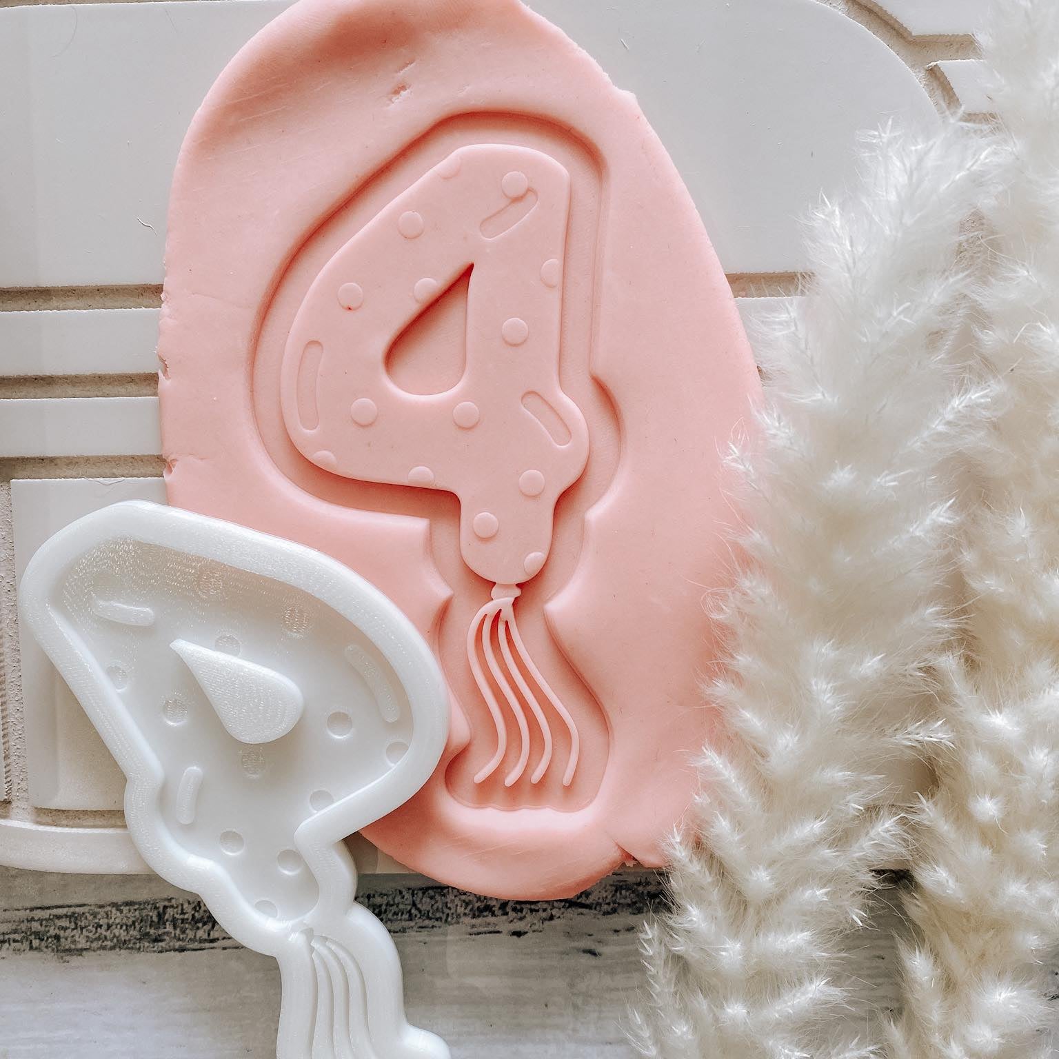Number balloon cookie stamp and cutter