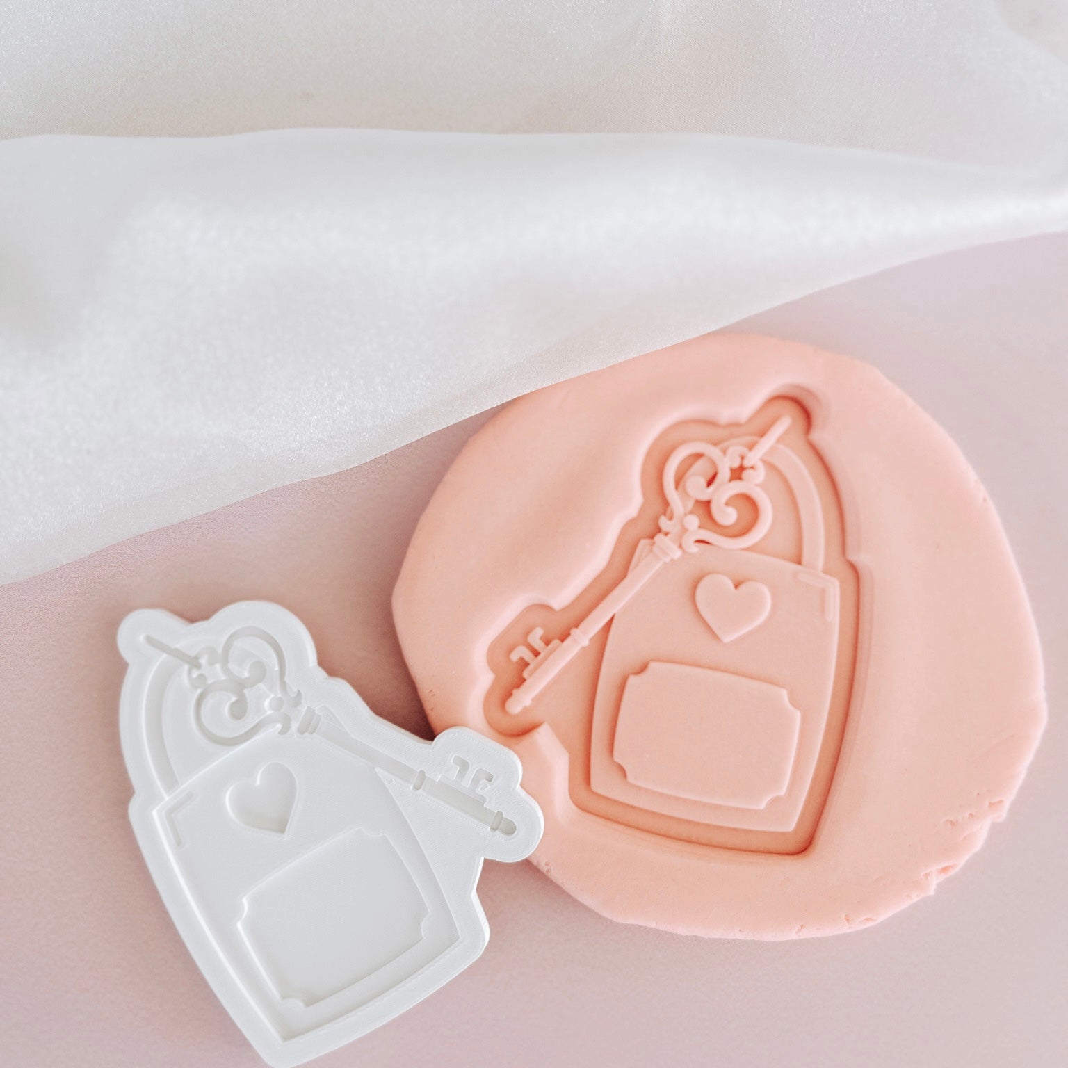 Locket and key standard size debosser and cutter