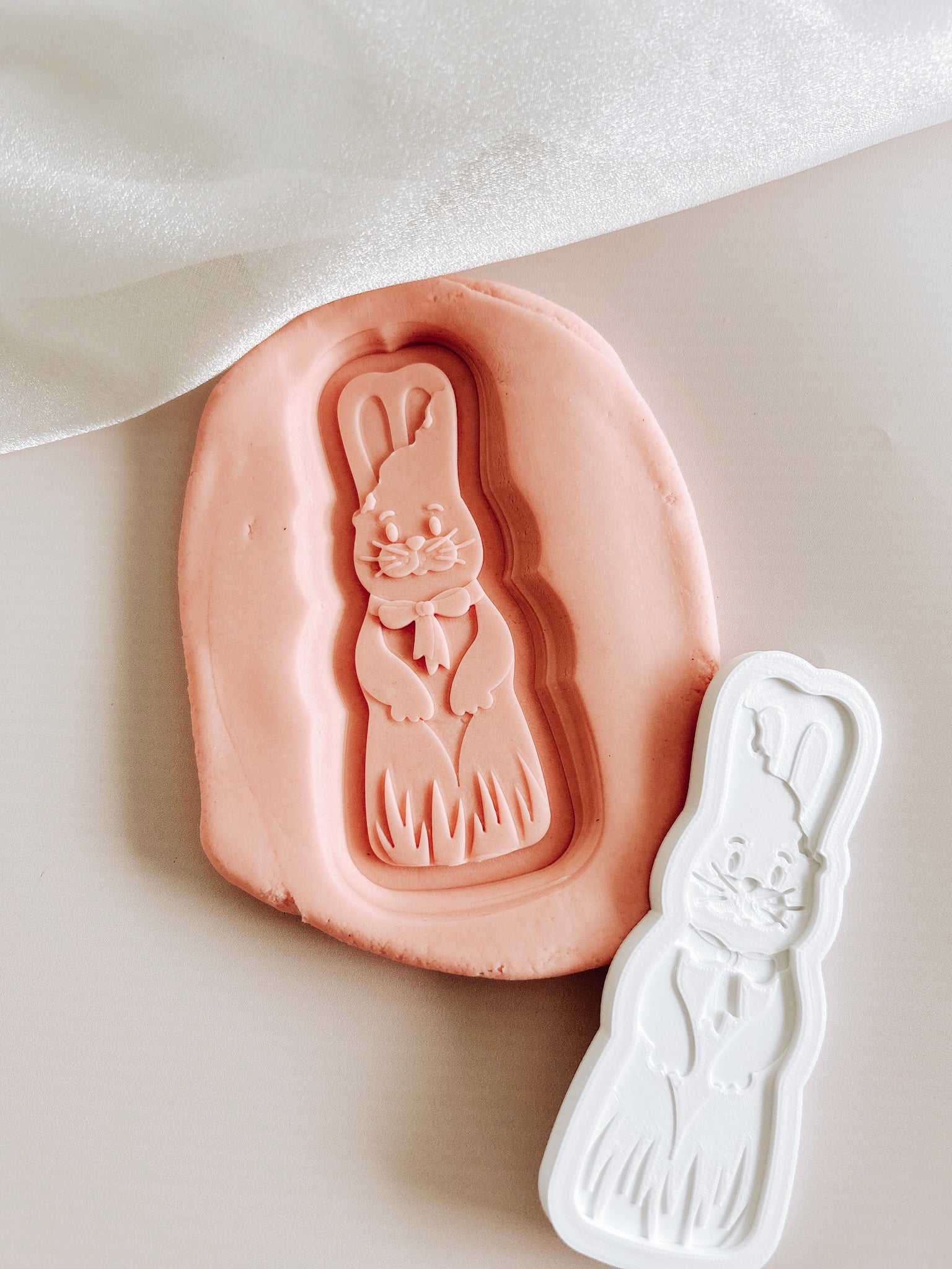Boss Embossers Rabbit Chocolate bunny with foil debosser and cutter– Boss Embossers