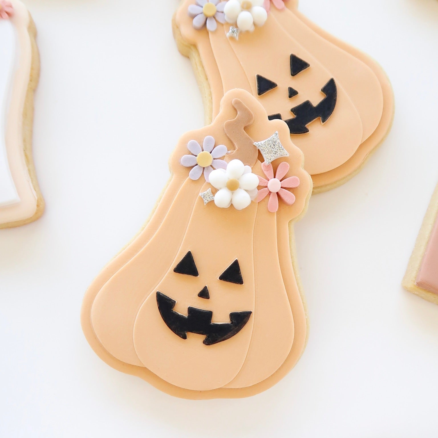 Pear shaped groovy Jack o’ lantern debosser and cutter