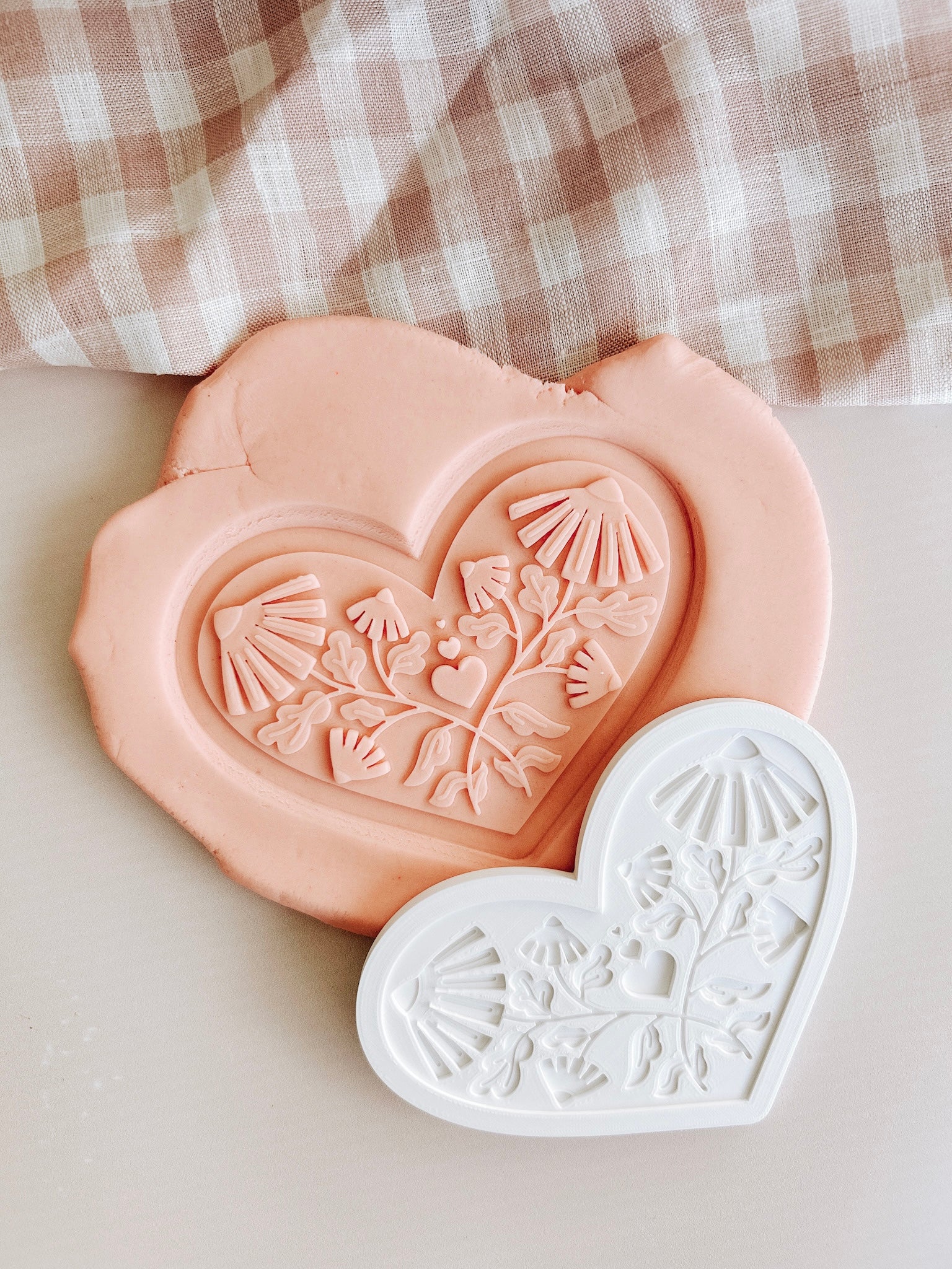 Abstract floral hearts set of two debossers and cutters– Boss Embossers