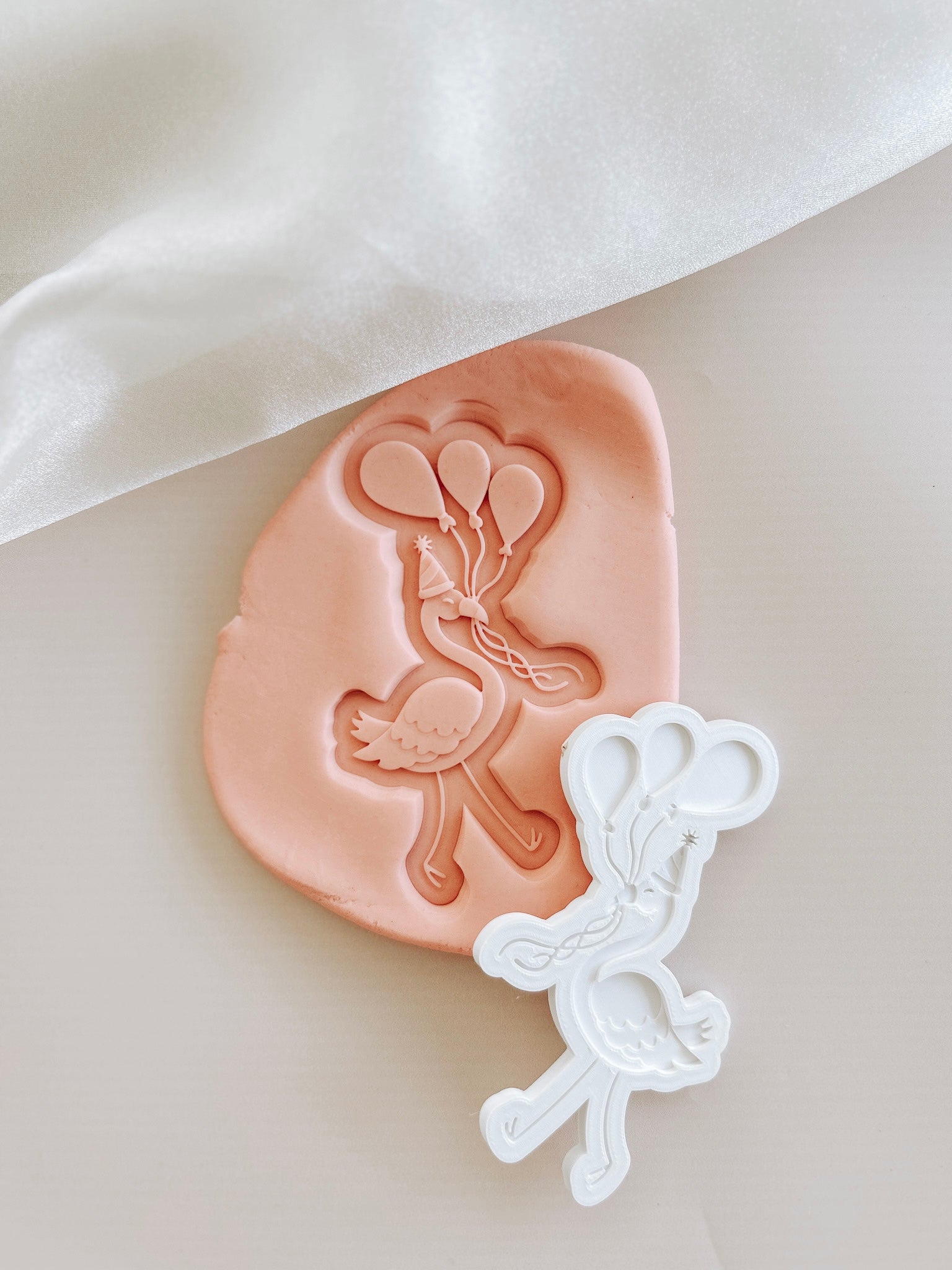 Party flamingo with balloons debosser and cutter
