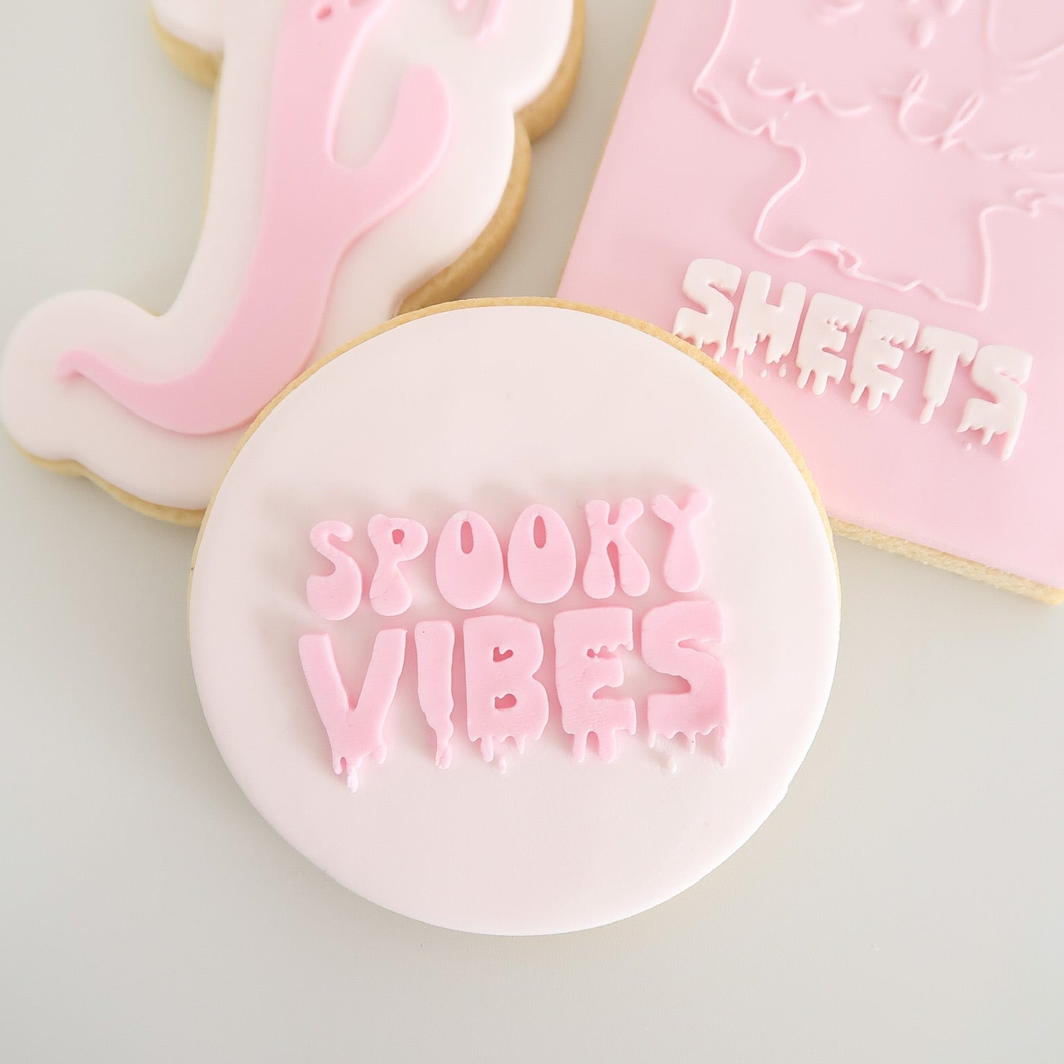 Spooky vibes set of 2 stamp and cutter