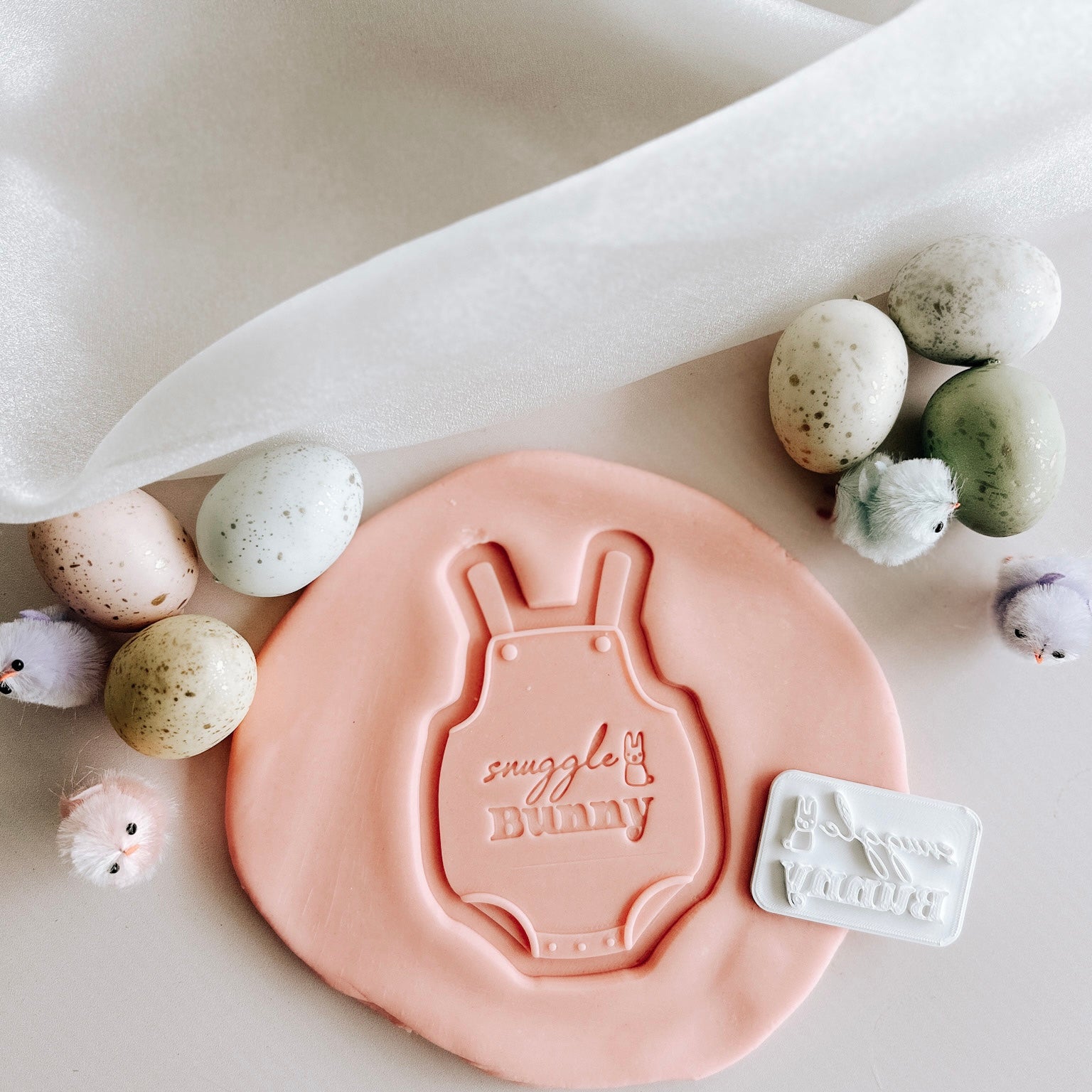 Snuggle bunny mini Embosser